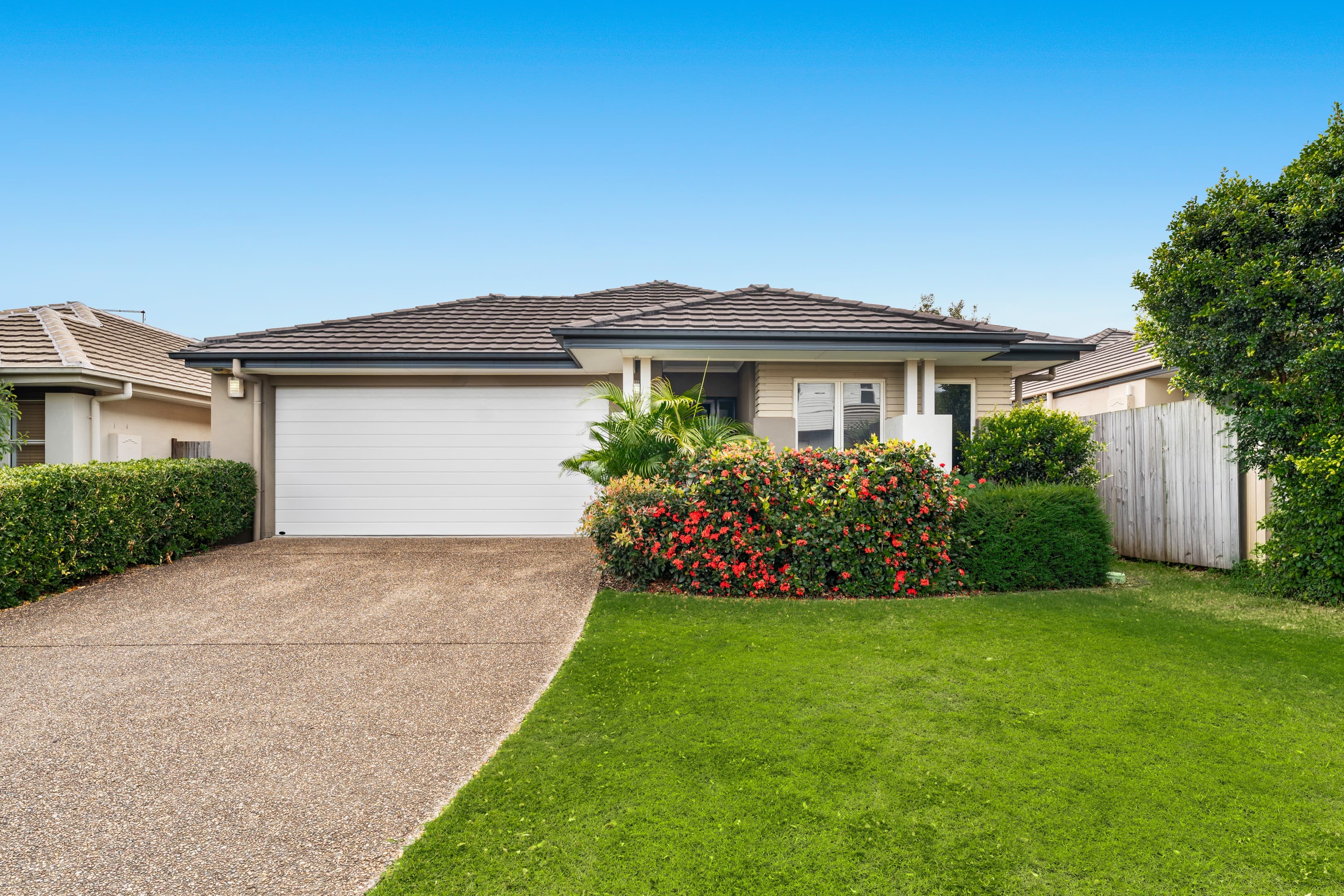 5 Portmarnock Street, North Lakes — photo 1 of 21