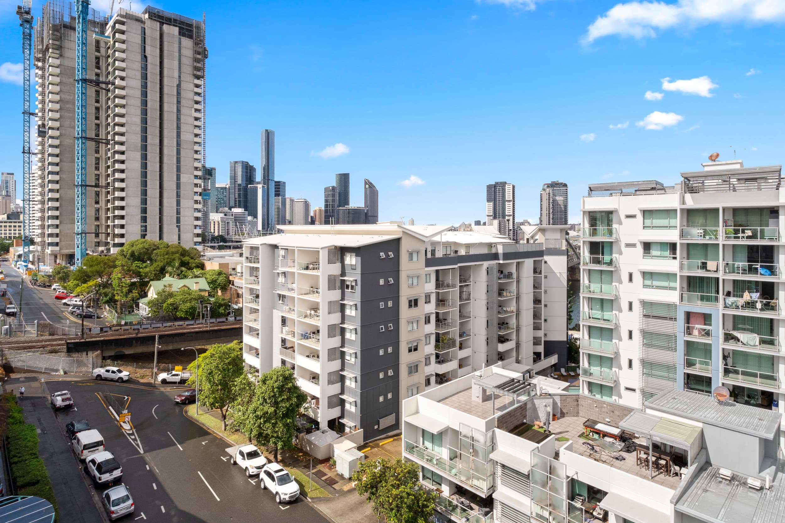 902/111 Quay Street, Brisbane City - Image 1