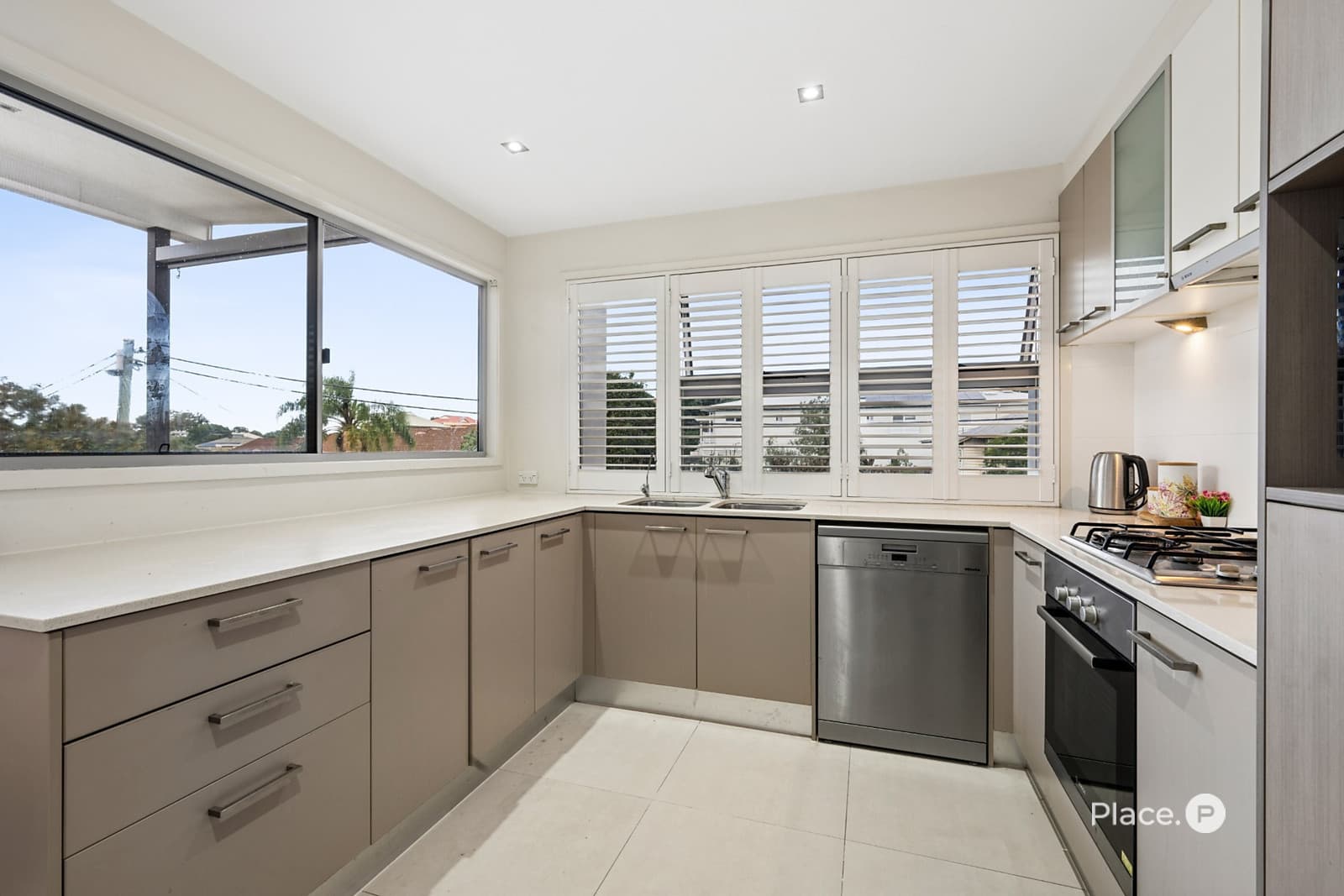 10 Ovey Street, Morningside - Image 1