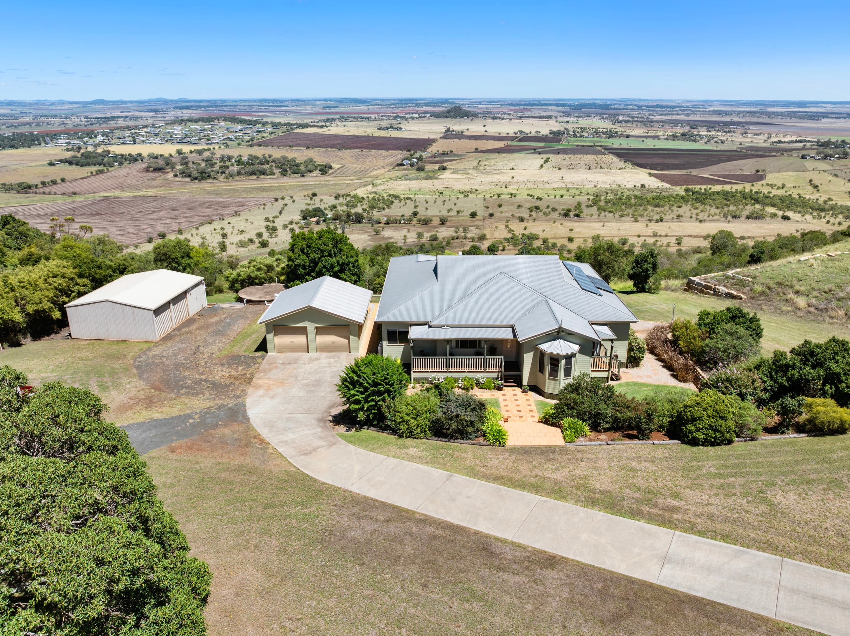 3 West View Court, Glencoe — photo 1 of 5