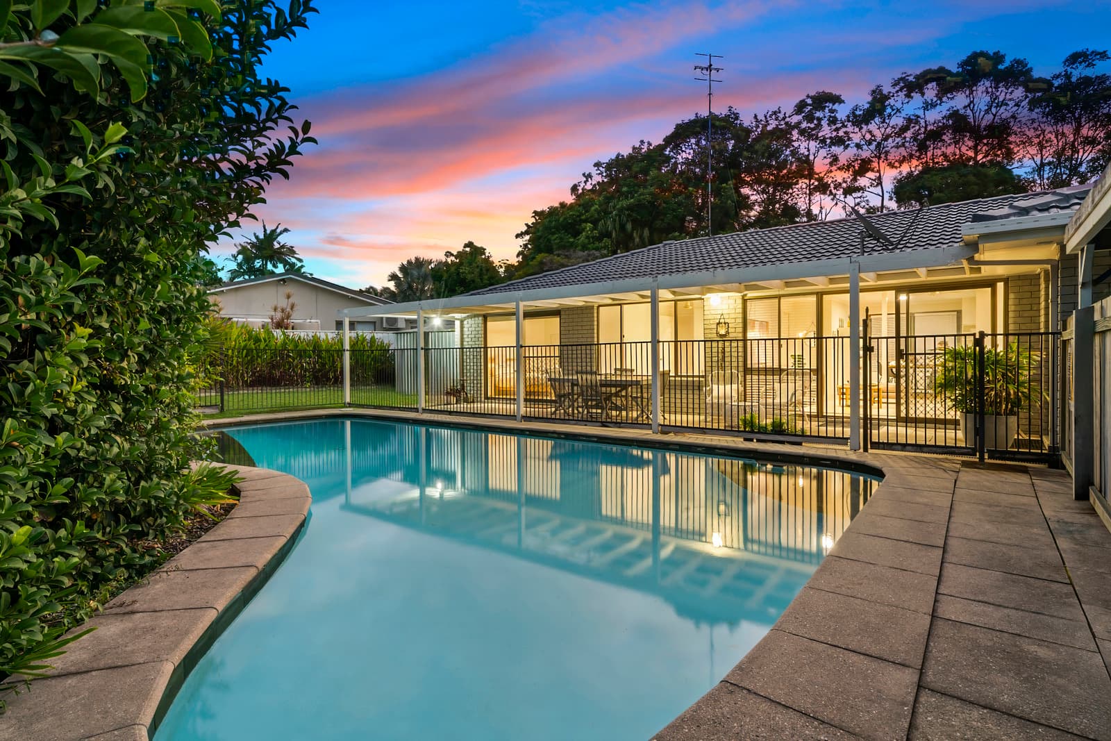 11 Lyndhurst Grove, Tewantin — photo 1 of 5