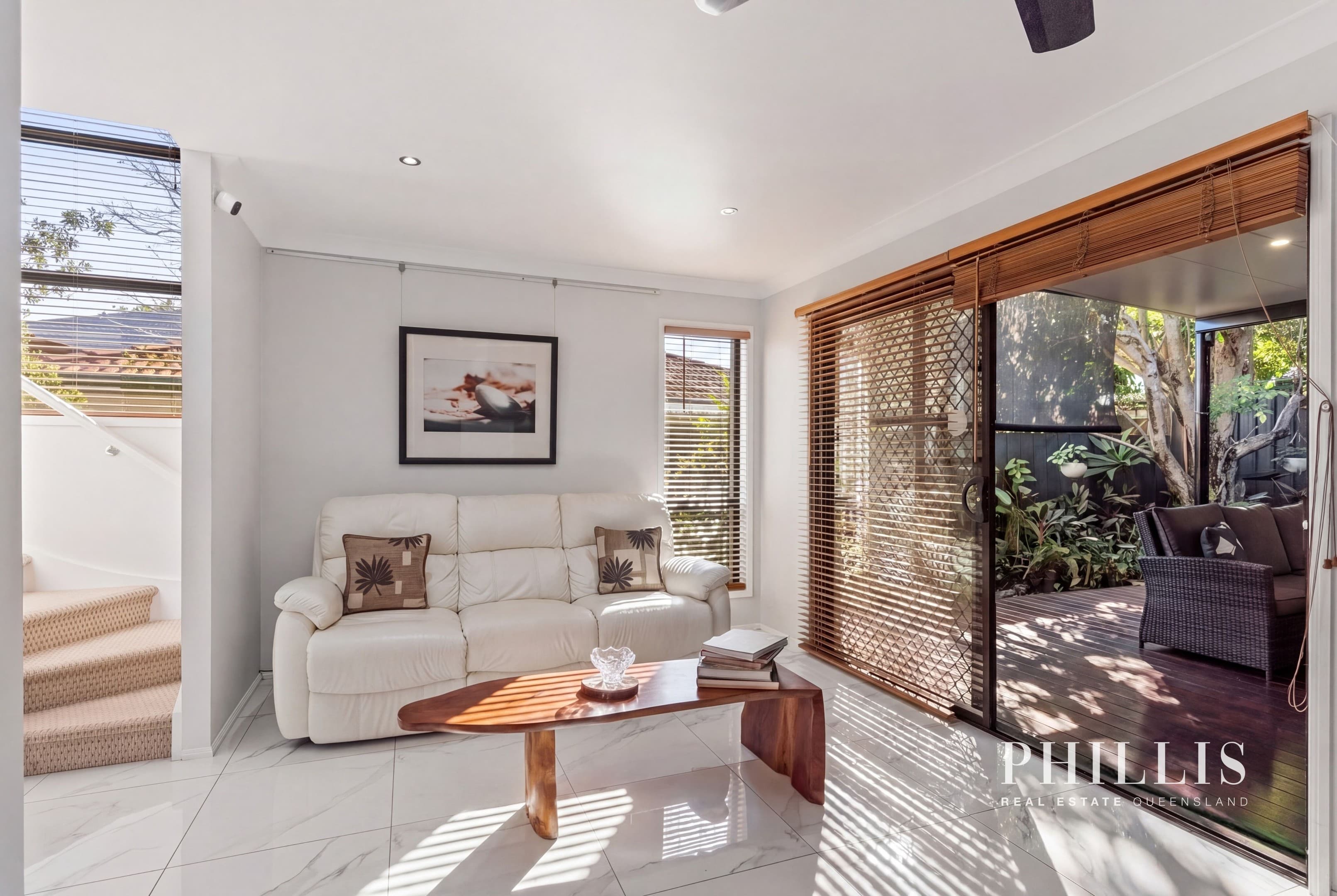 3/113 Whiting Street, Labrador — photo 1 of 5