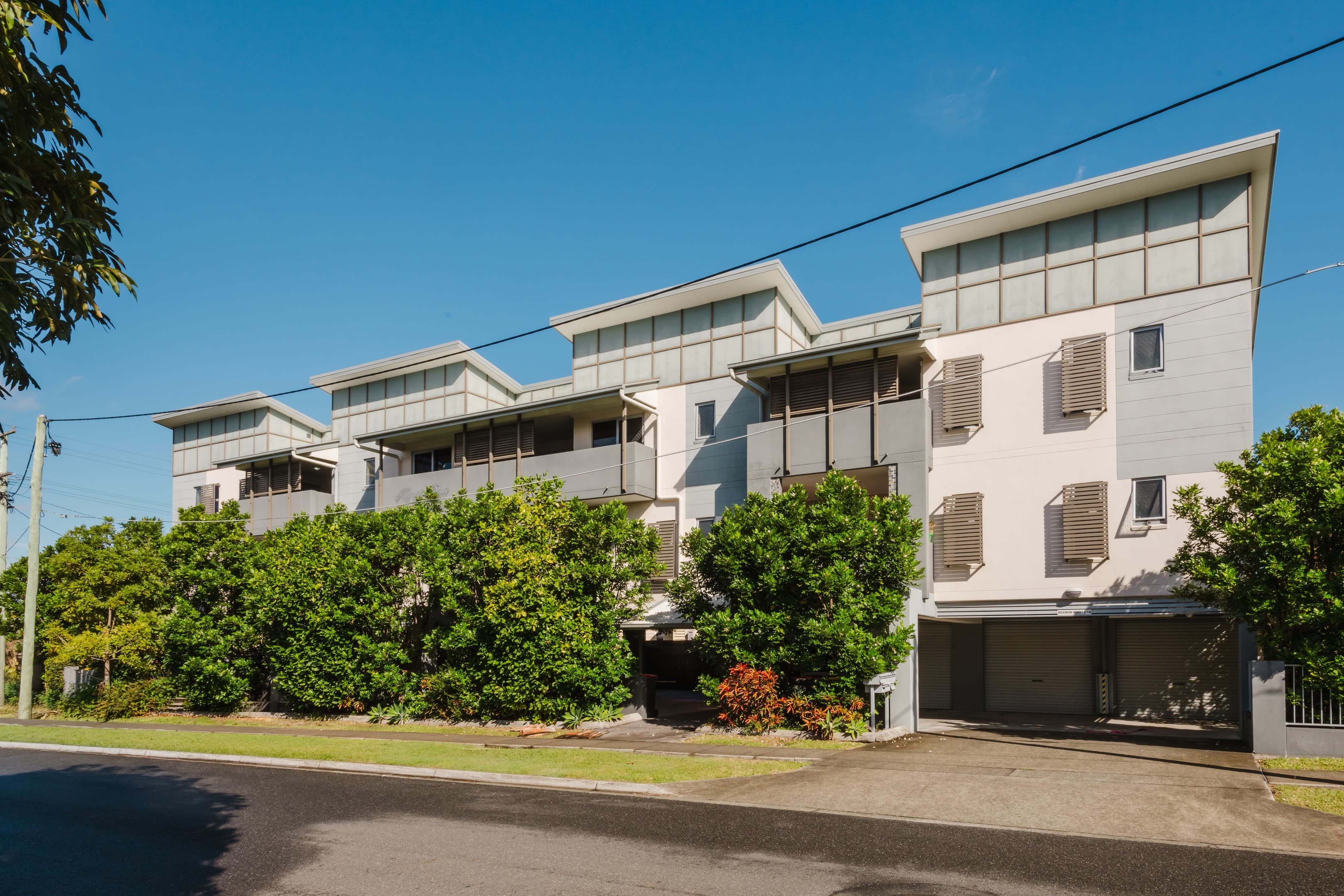 4/2 Rowell Street, Zillmere - Image 1