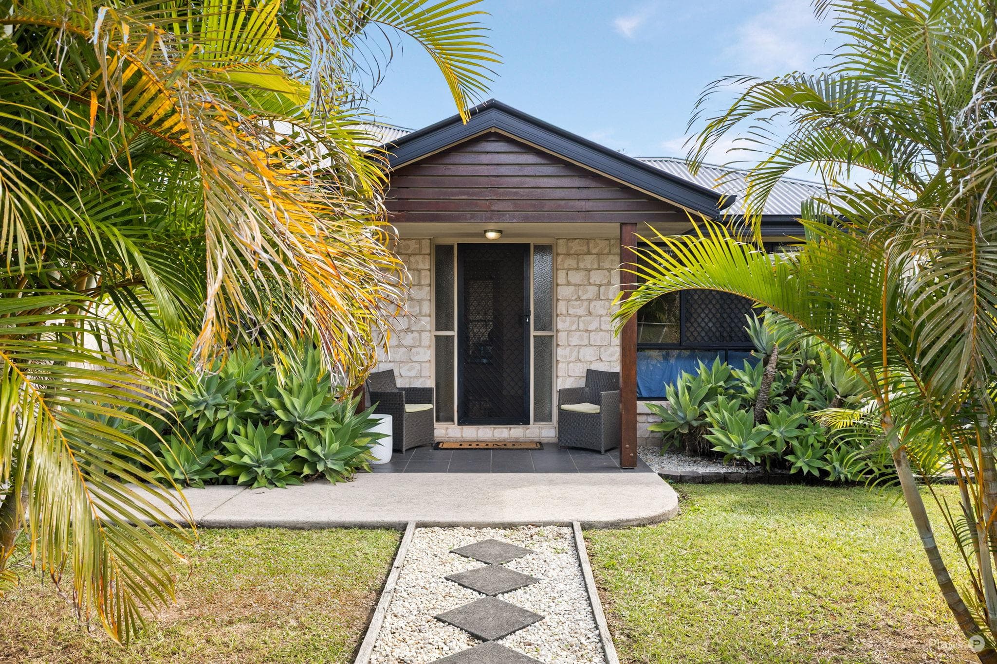 19 Tedar Close, Bellmere — photo 1 of 5