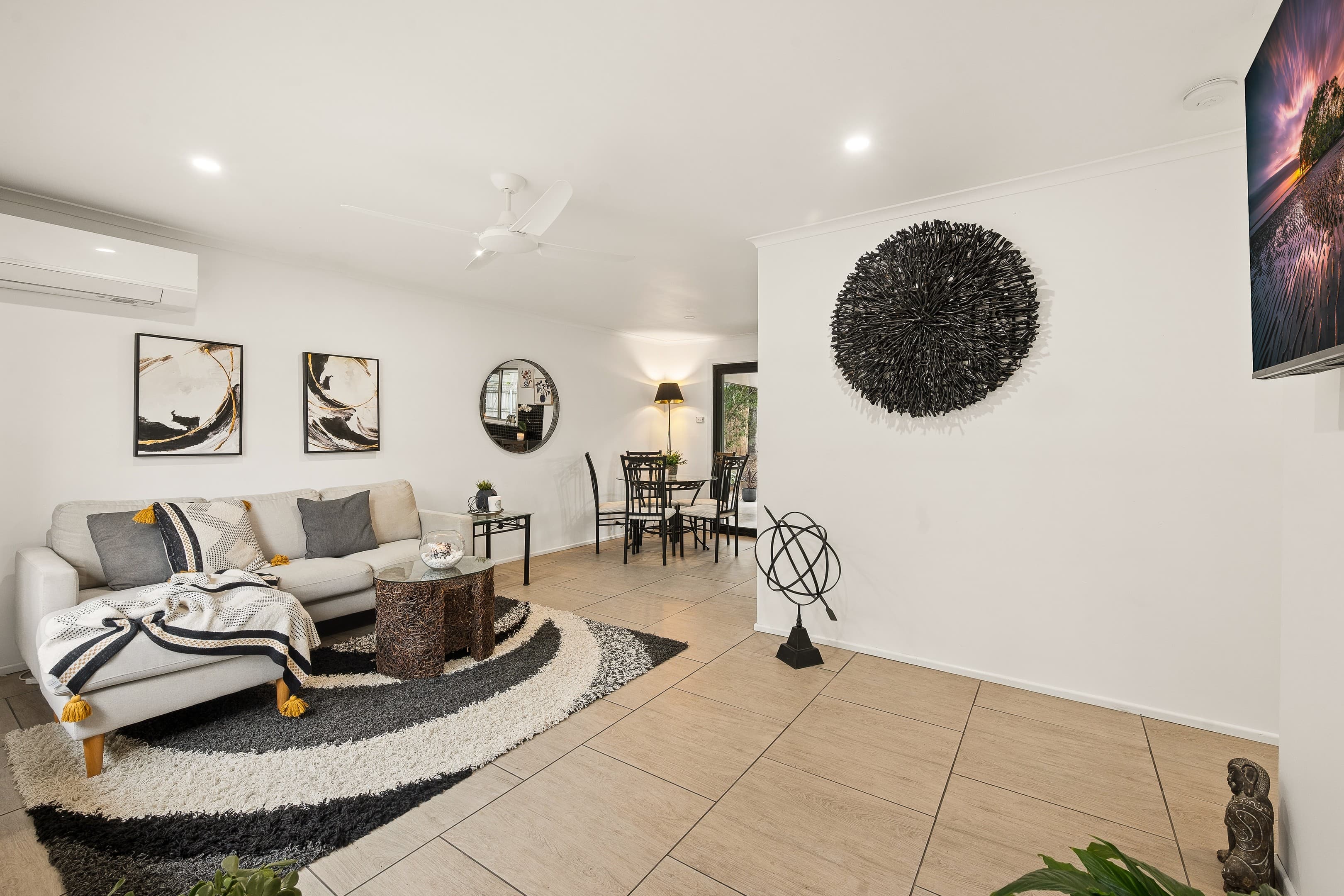 4 Berkley Drive, Browns Plains — photo 3 of 5