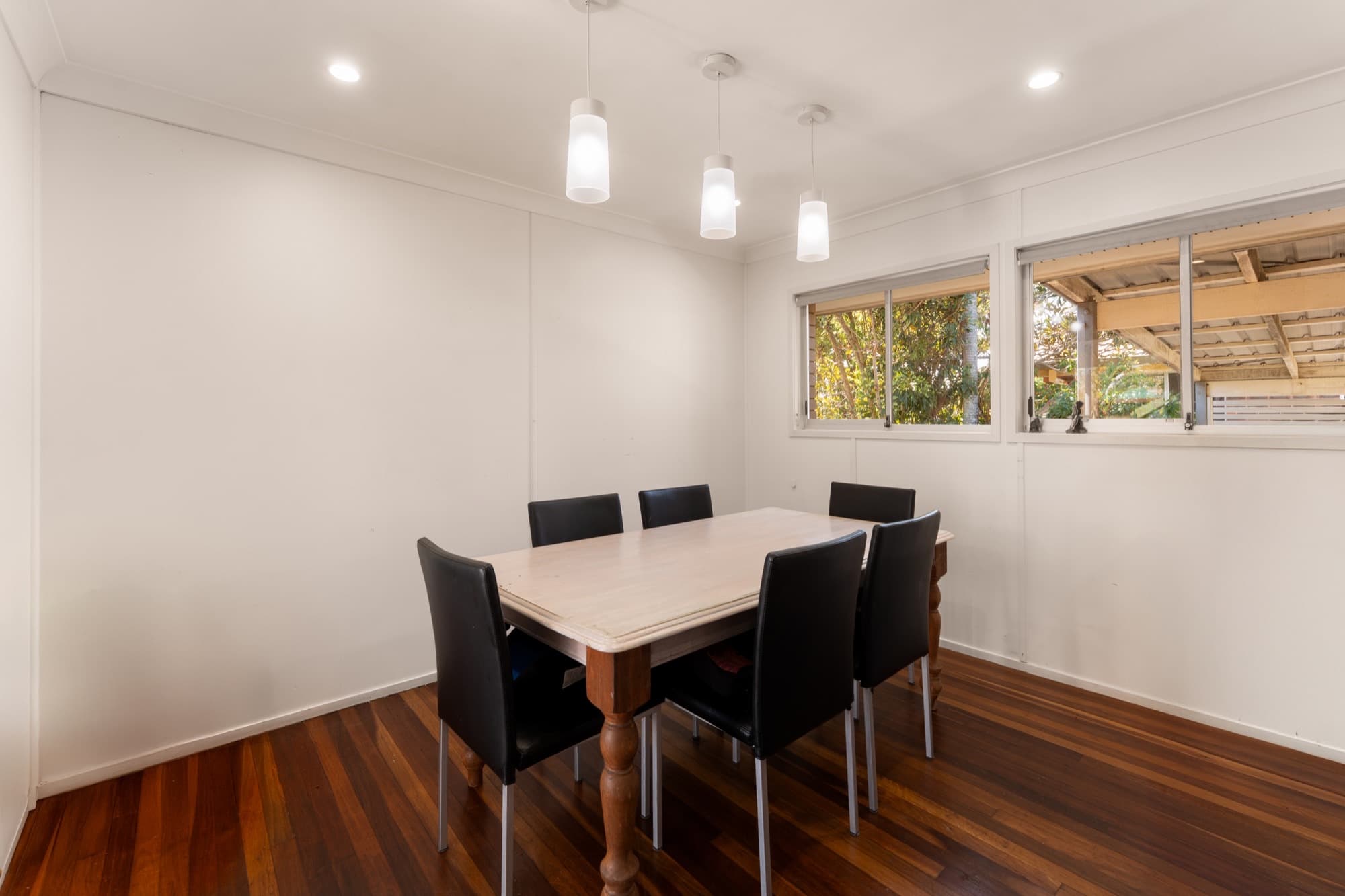 6 Wallace Street, Redcliffe — photo 4 of 5