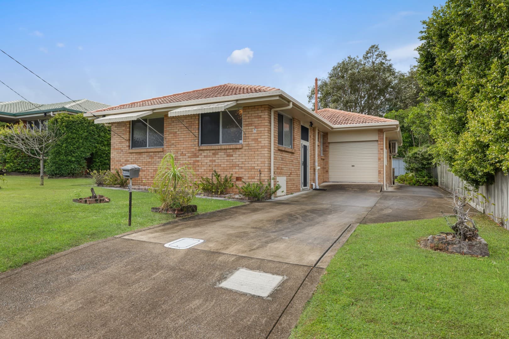 5 Wyreema Terrace, Caloundra — photo 1 of 5