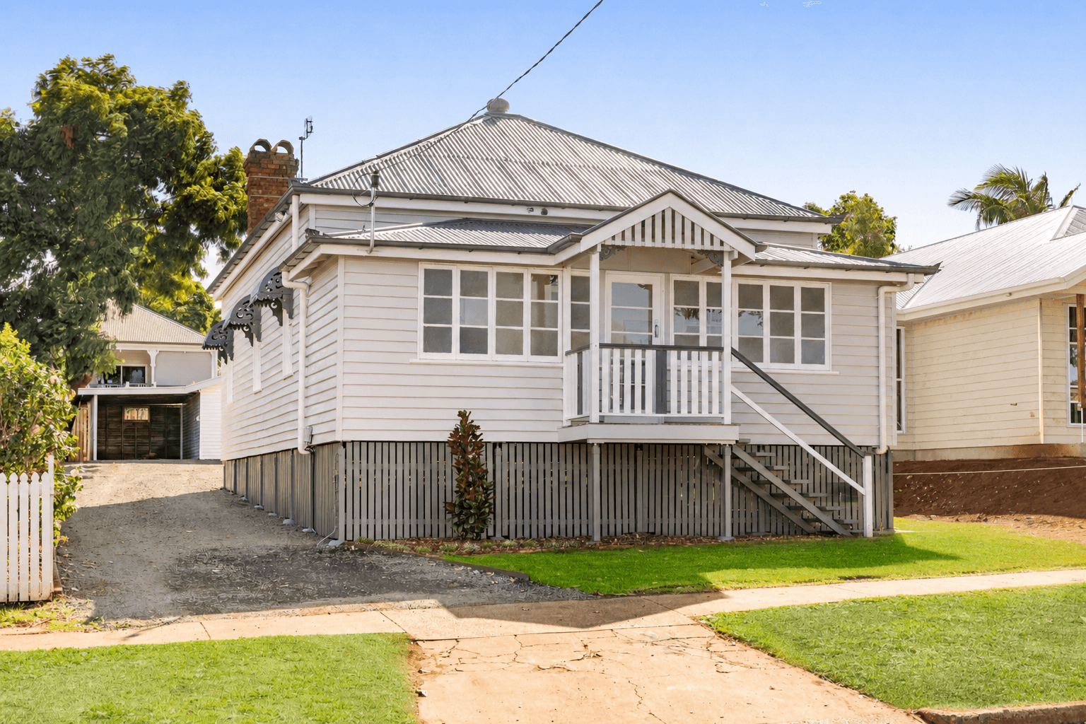 69 Geoffrey Street, Mount Lofty — photo 1 of 5