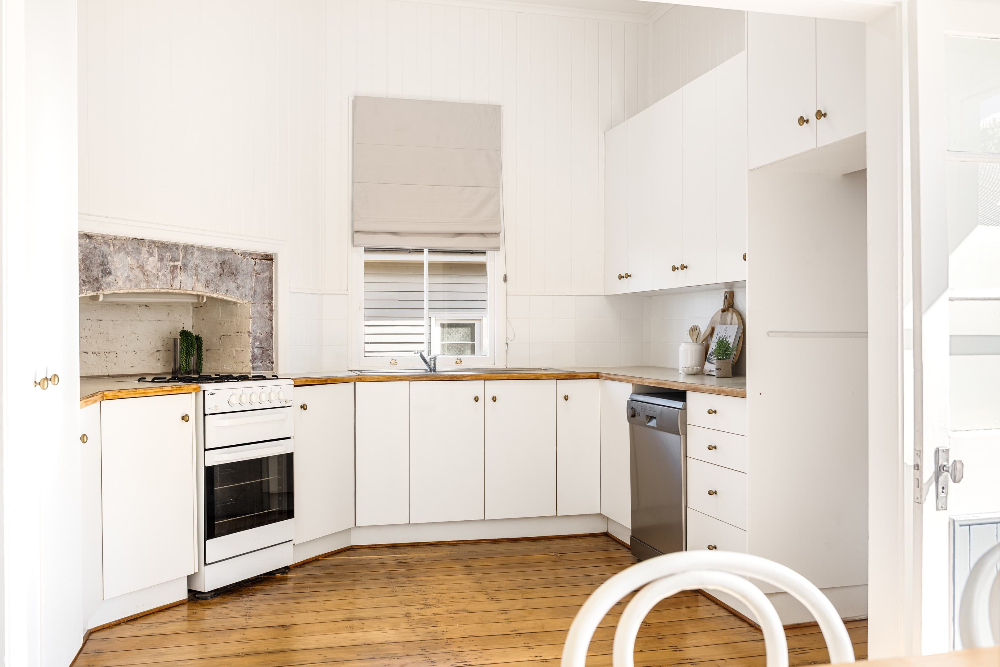 69 Geoffrey Street, Mount Lofty — photo 4 of 5