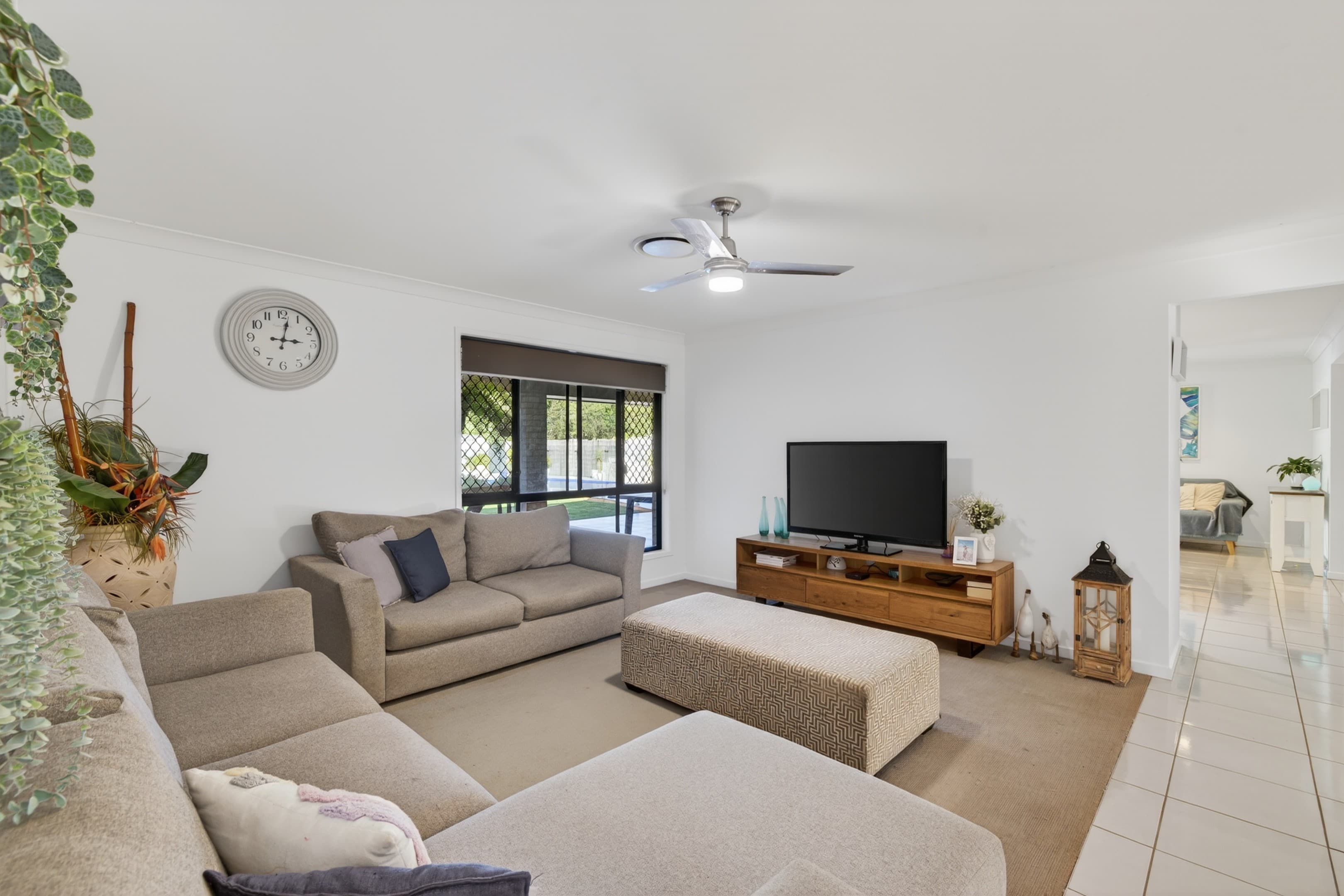13 Daly Place, Redland Bay — photo 4 of 5