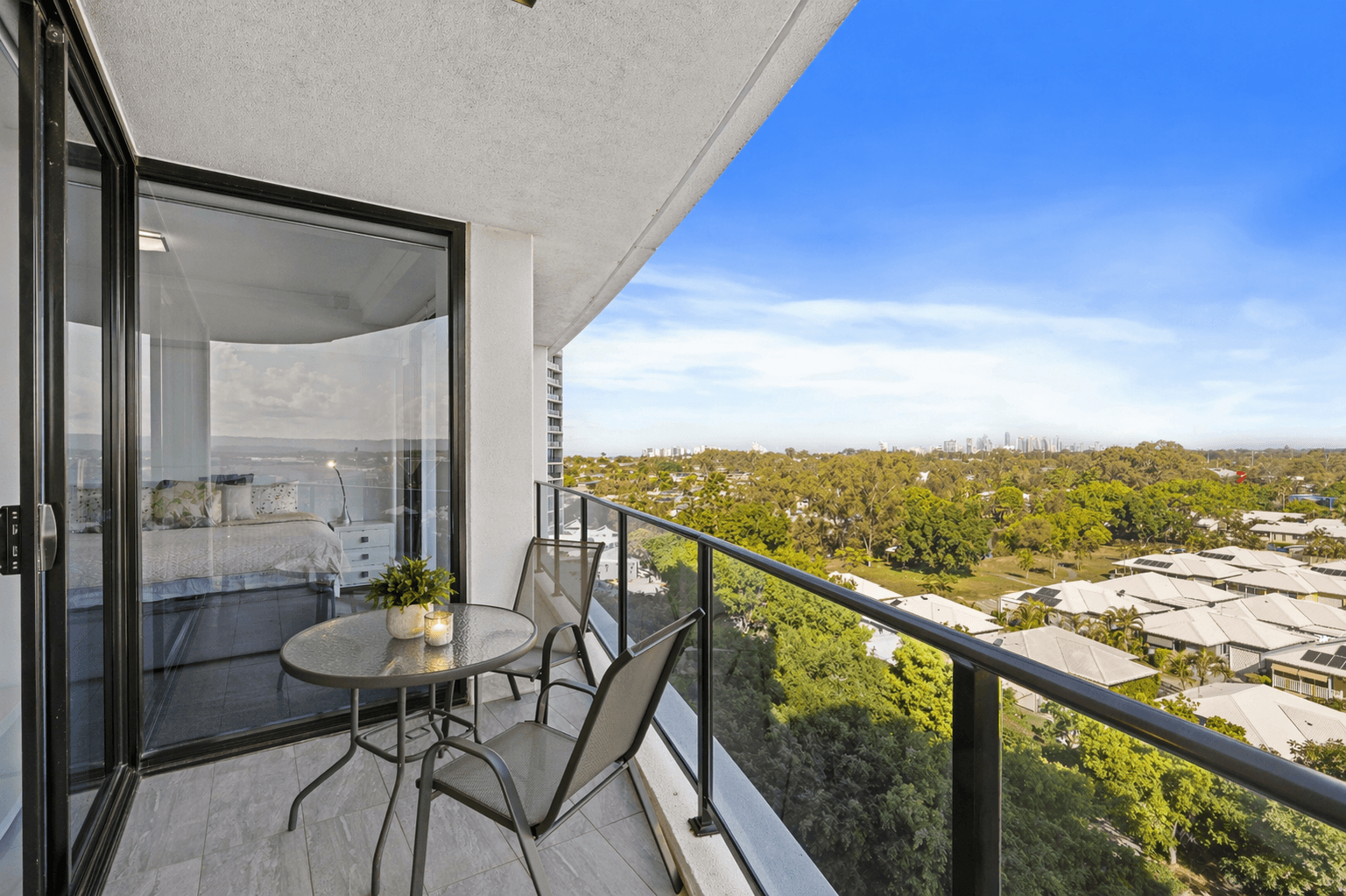 3610/5 Harbour Side Court, Biggera Waters — photo 1 of 5