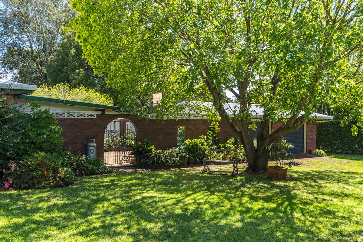 8 Kuhls Road, Highfields — photo 1 of 5