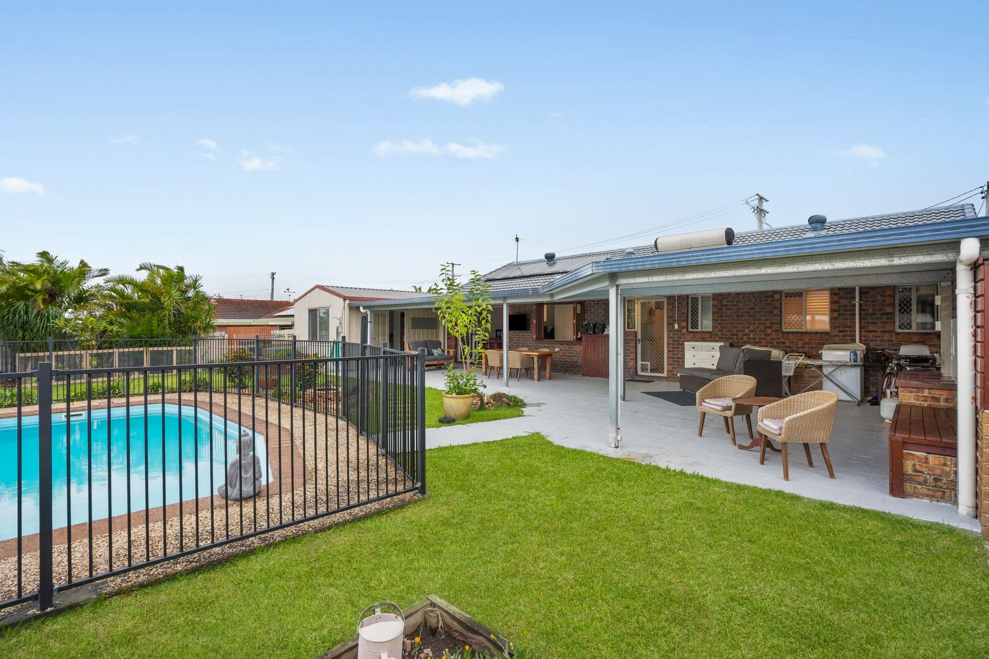 9 Grehan Crescent, Mount Warren Park — photo 4 of 5