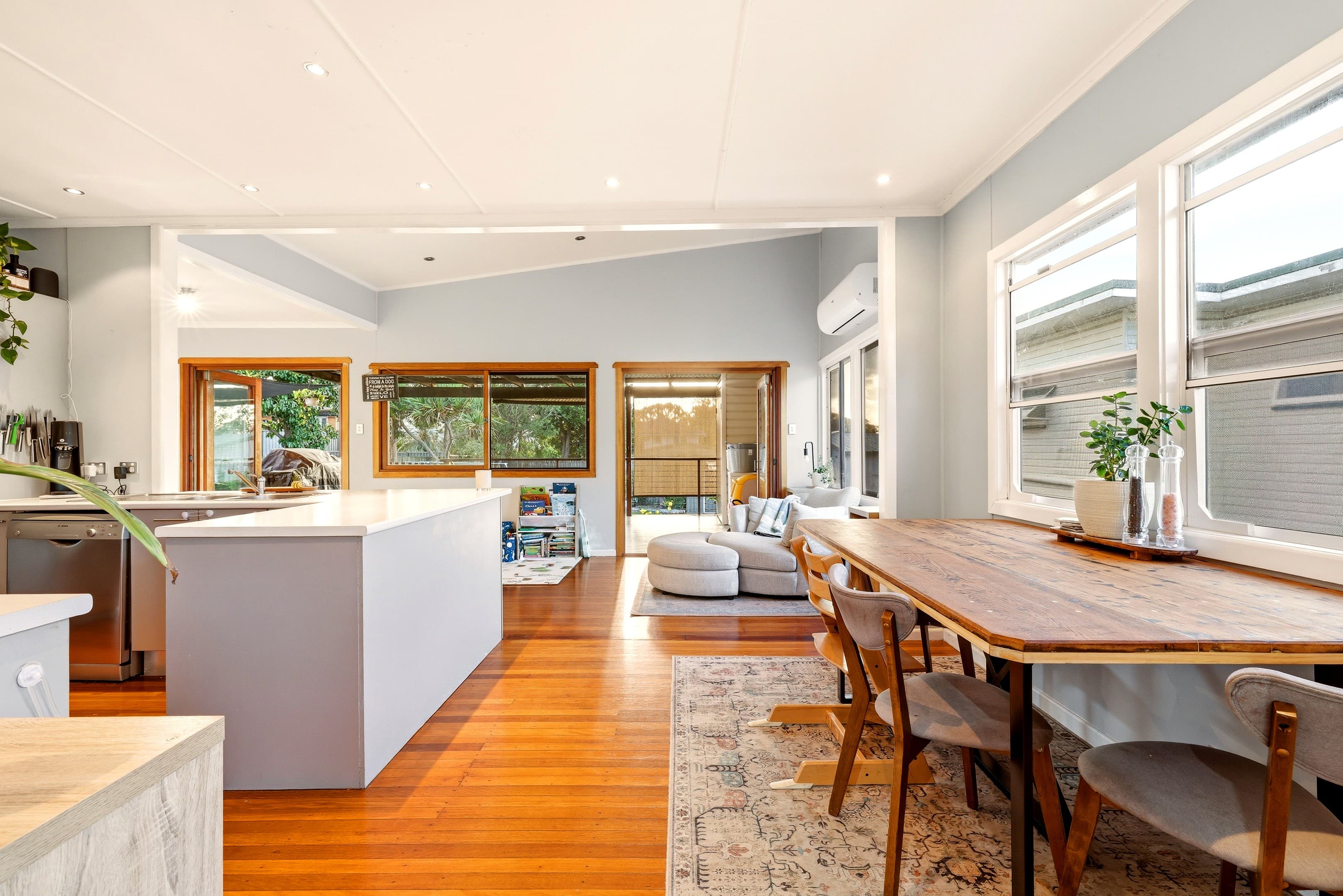99 Kirby Road, Aspley — photo 4 of 5