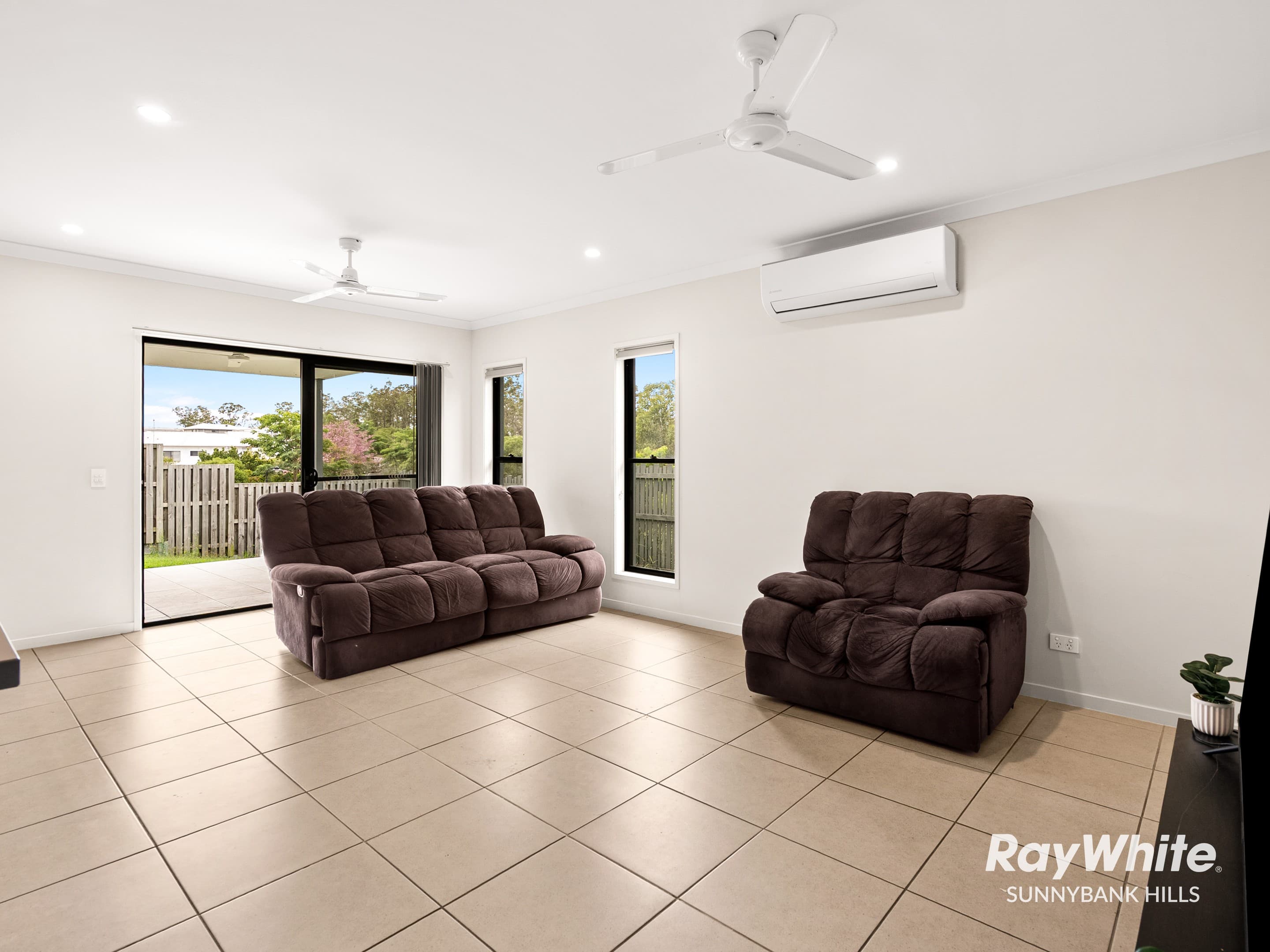 1 Jaiden Way, Coomera — photo 4 of 5