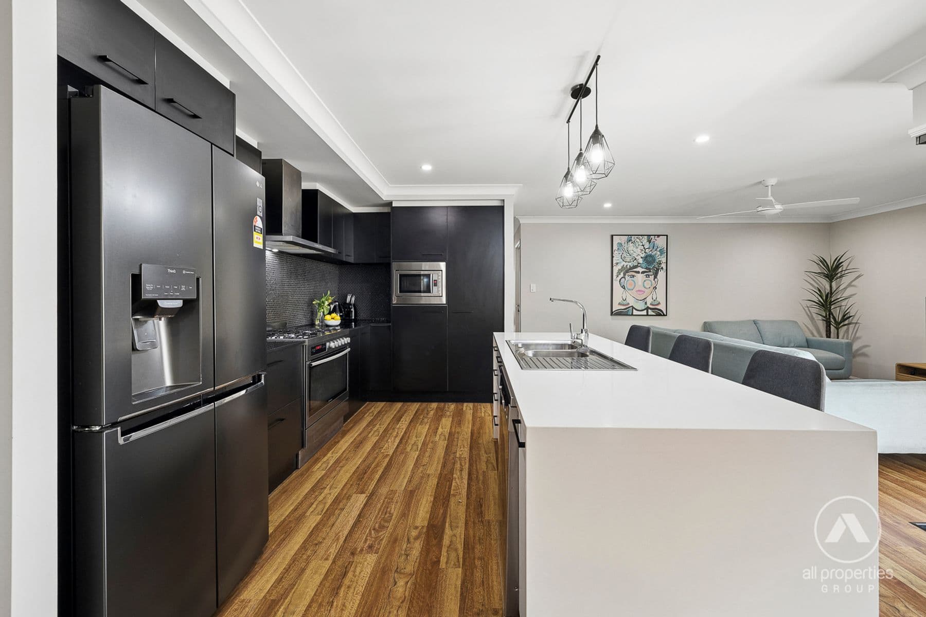 13 Glendale Crescent, Heathwood — photo 4 of 5