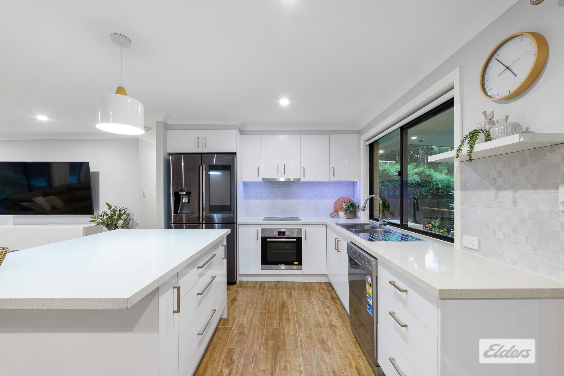 16 Oxley Circuit, Daisy Hill — photo 4 of 12