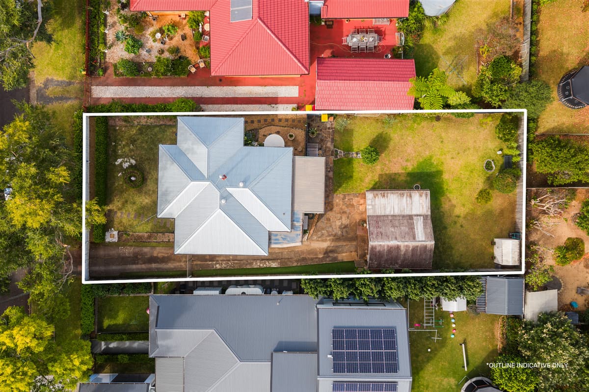 12 Collins Street, Mount Lofty — photo 2 of 14