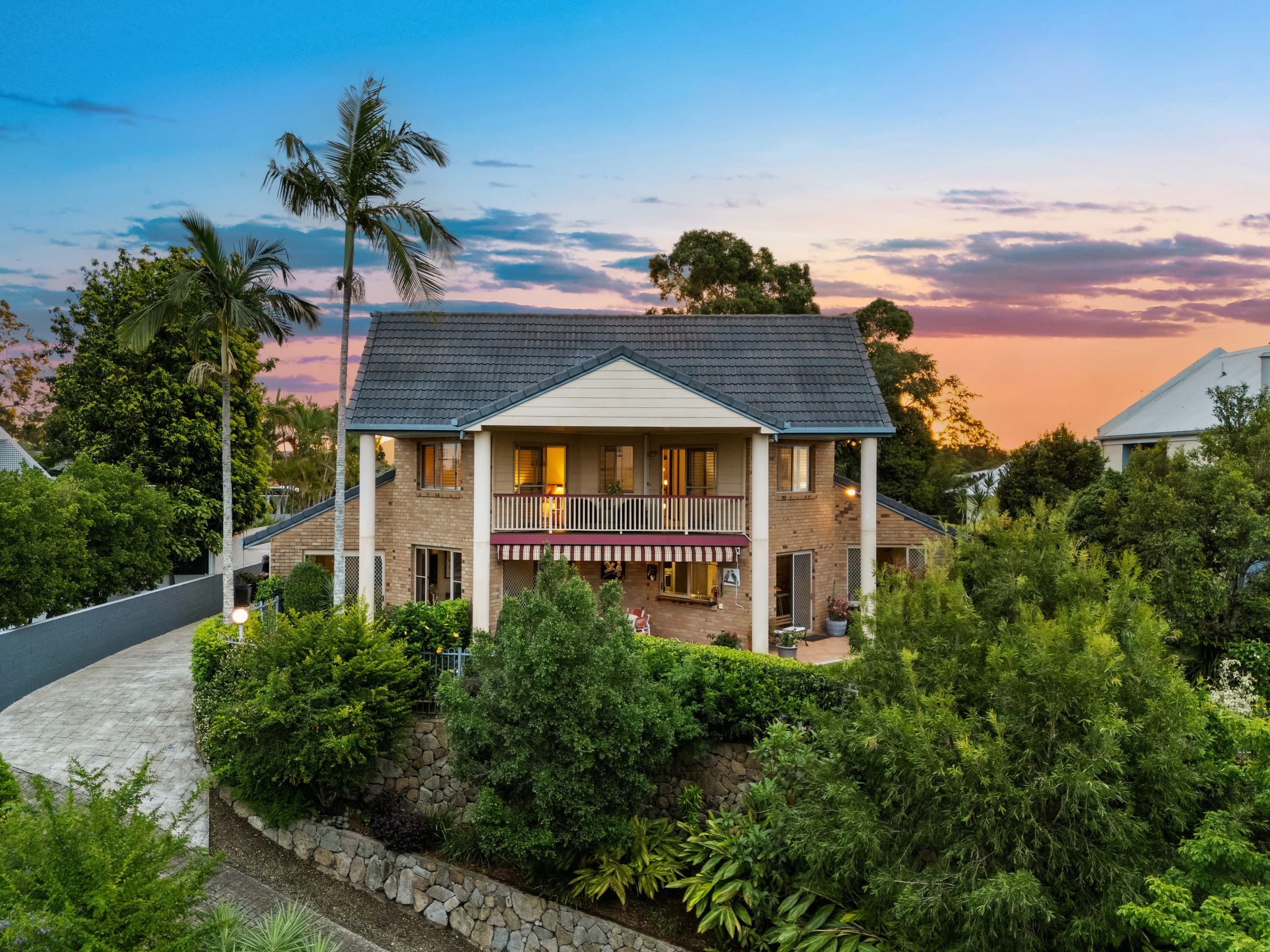 16 Hakea Crescent, Chapel Hill — photo 1 of 5