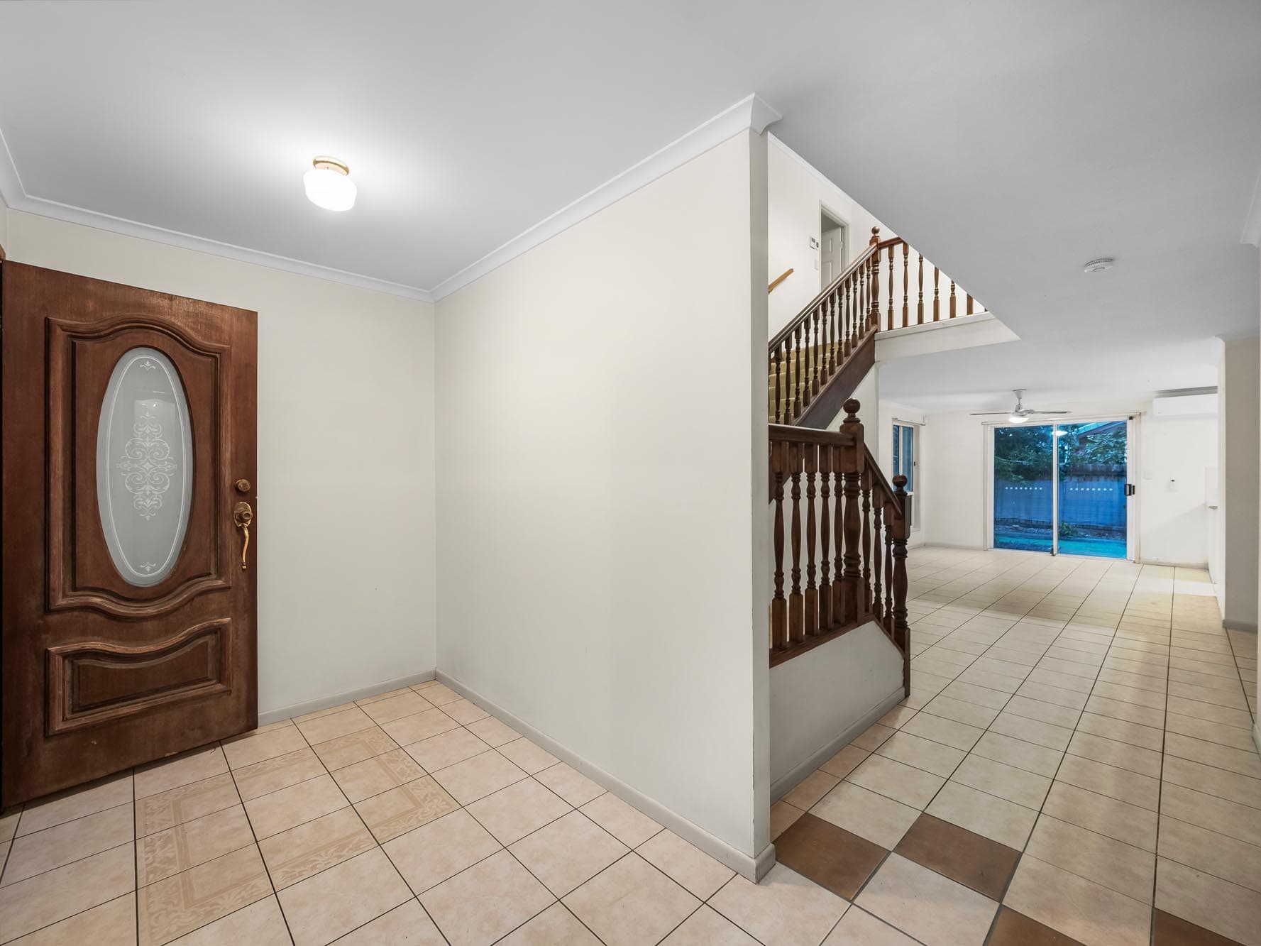 1 Seaton Place, Parkinson — photo 2 of 5