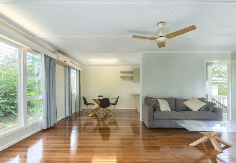 1087 Oxley Road, Oxley — photo 2 of 5