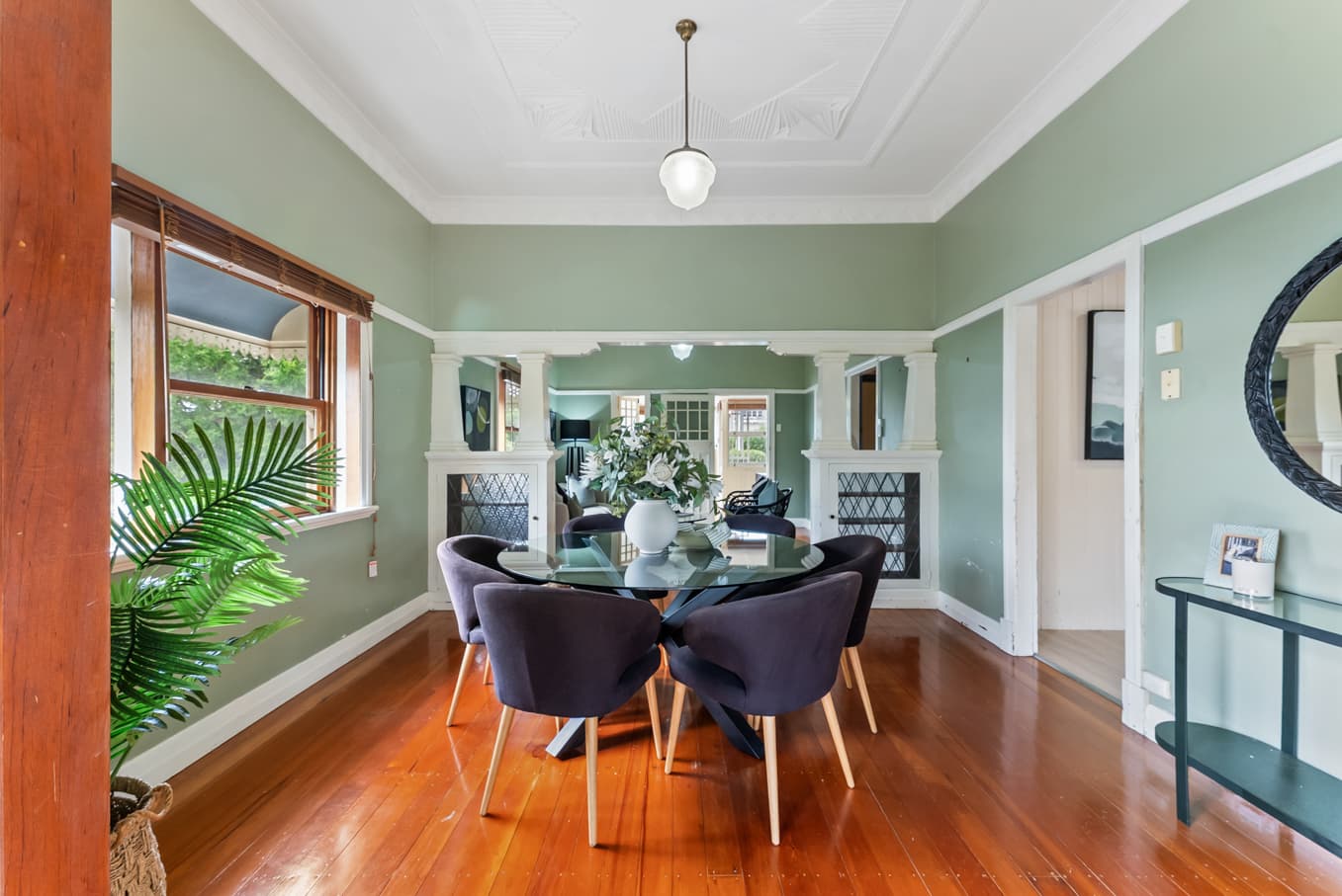 39 Rita Street, Holland Park — photo 4 of 5
