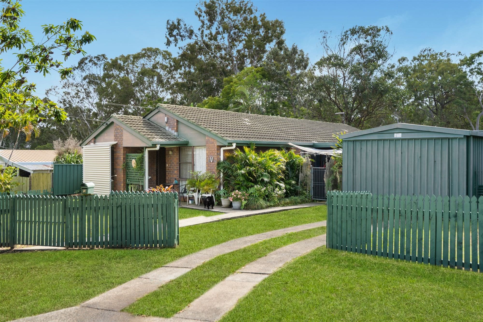 5 Faye Street, Thorneside — photo 1 of 5