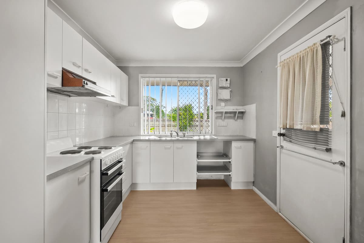 17 Parklands Circuit, Boondall — photo 3 of 5