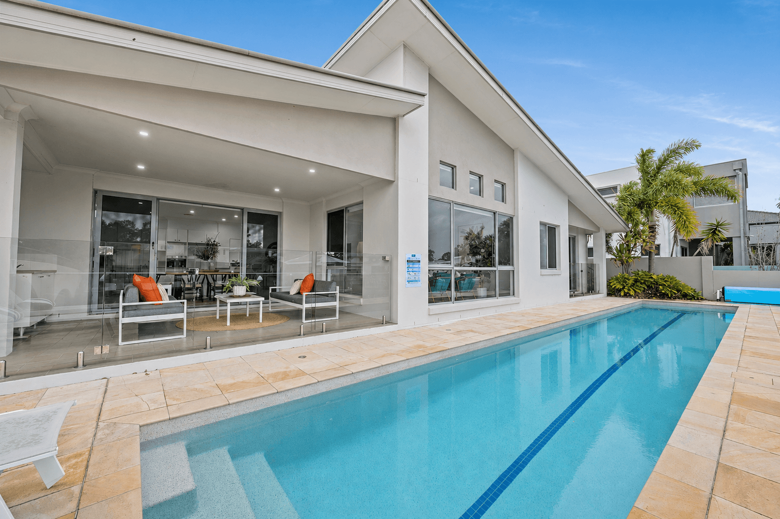 1 North Quay Drive, Biggera Waters — photo 2 of 5