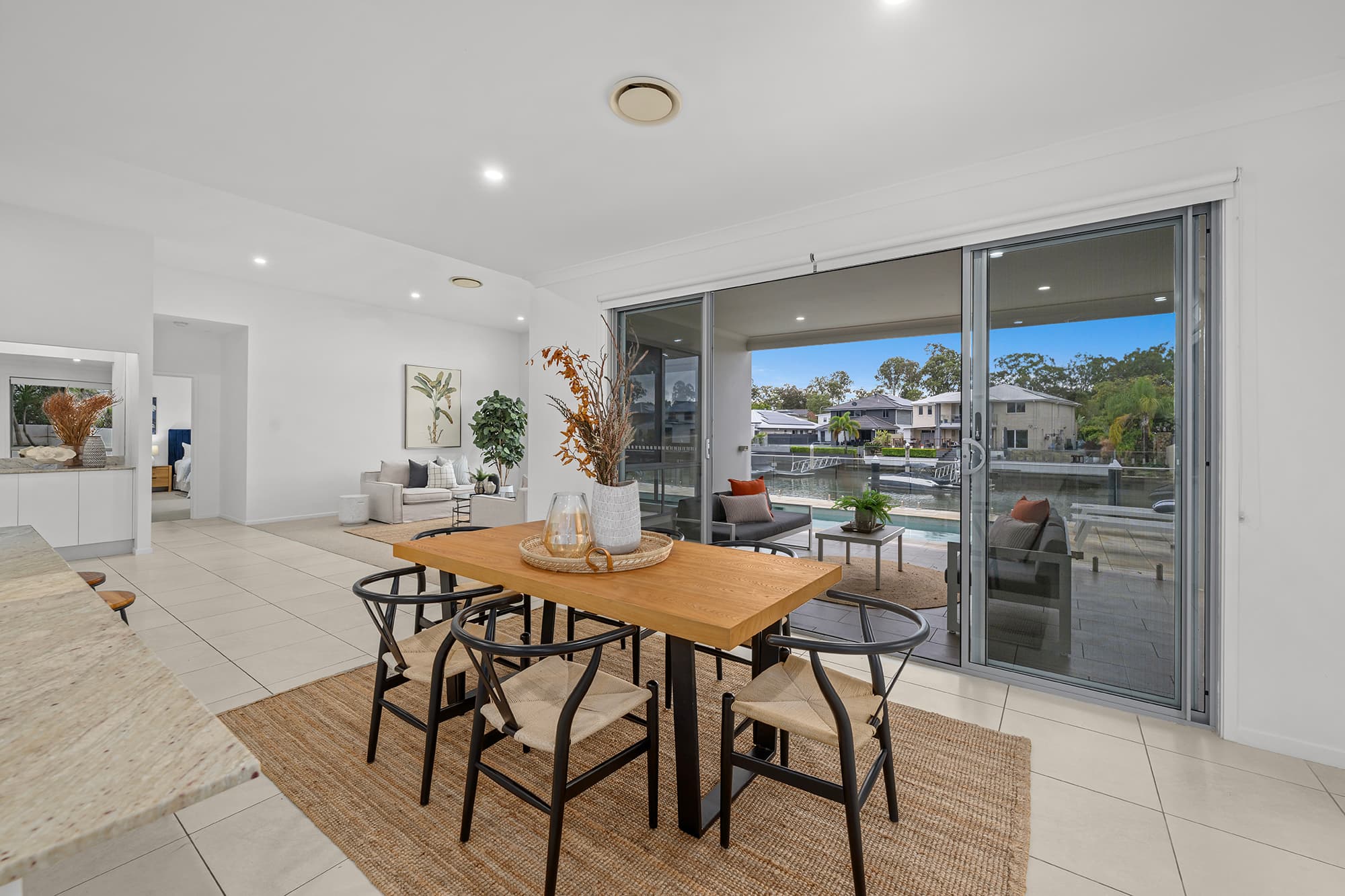 1 North Quay Drive, Biggera Waters — photo 4 of 5