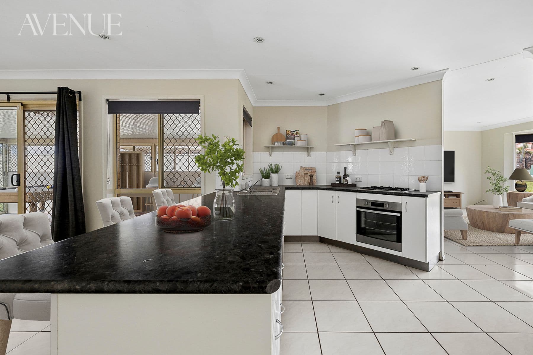 6 Lyndon Court, Boronia Heights — photo 3 of 5