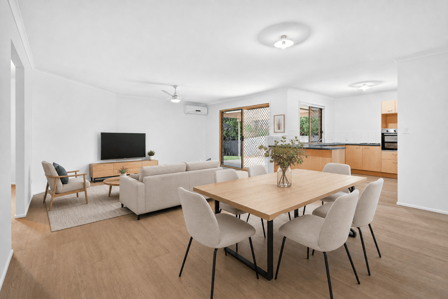 3 Glengarry Lane, Raceview — photo 3 of 5