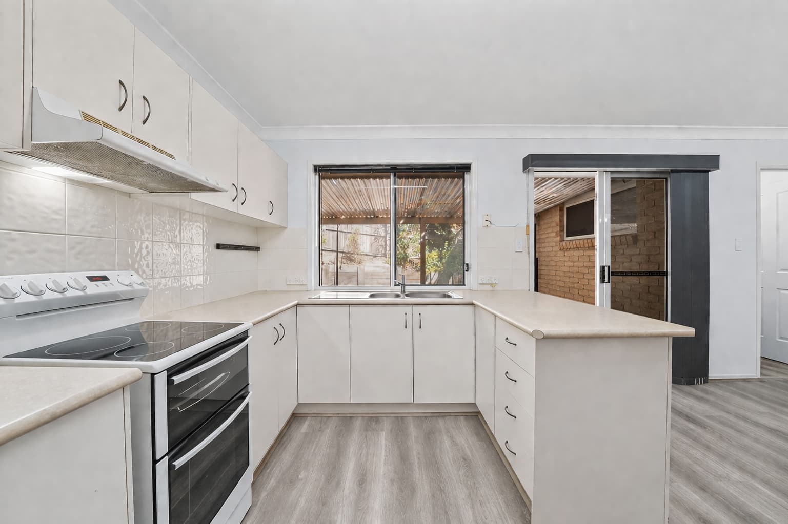 4 Mahogany Court, Beenleigh — photo 4 of 5