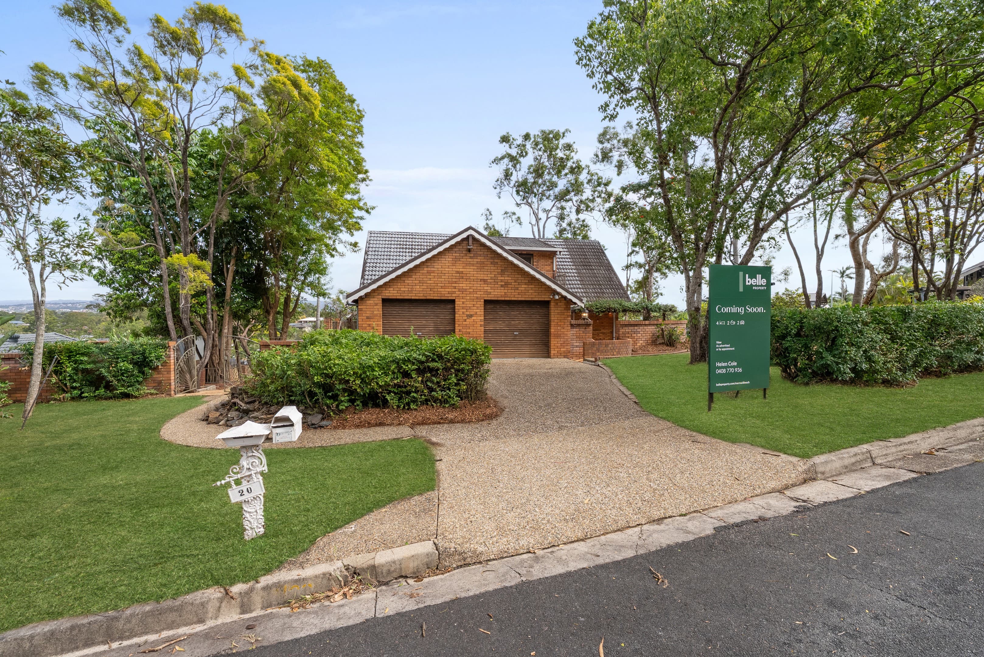 20 Kittani Crescent, Ashmore — photo 1 of 5