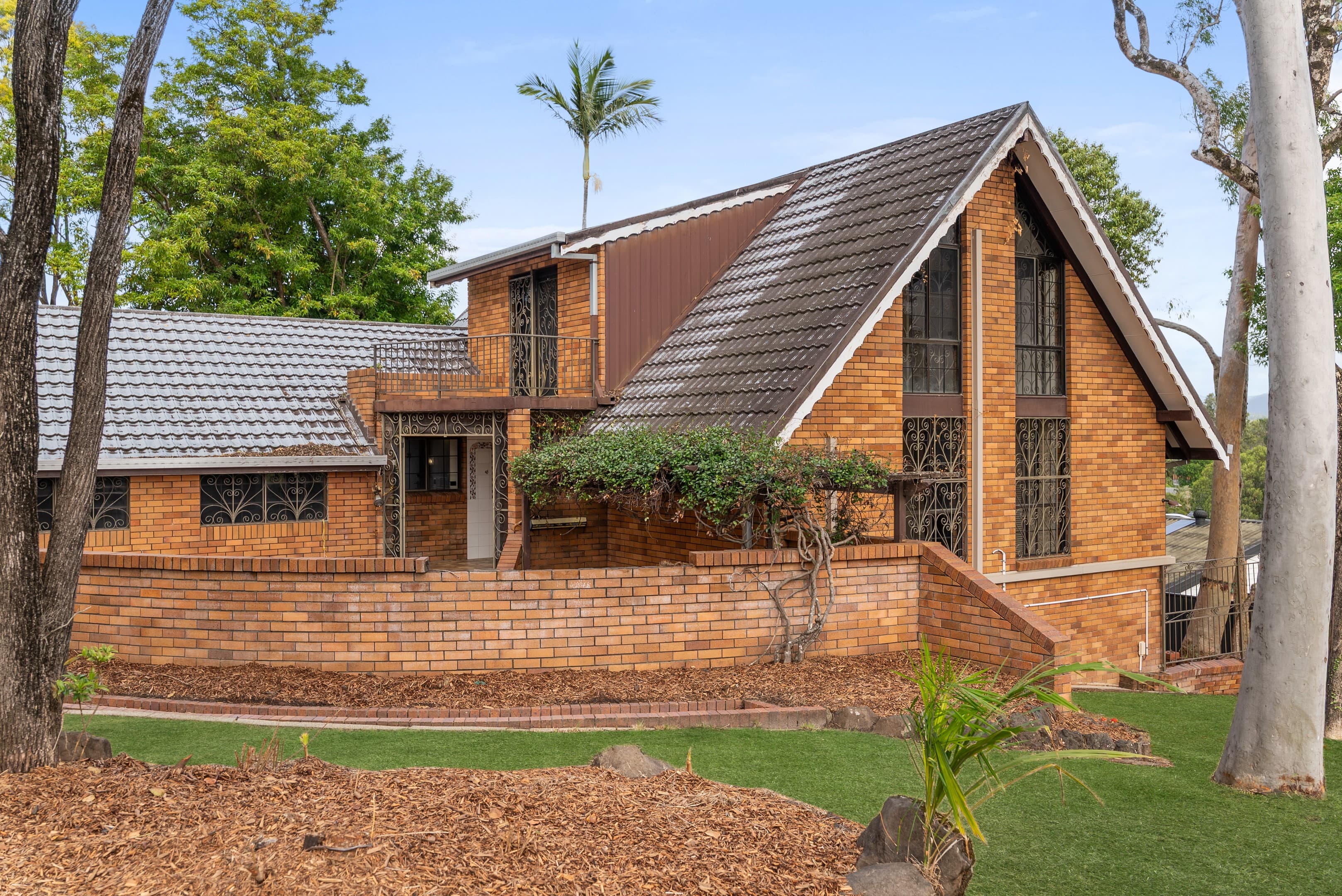 20 Kittani Crescent, Ashmore — photo 3 of 5