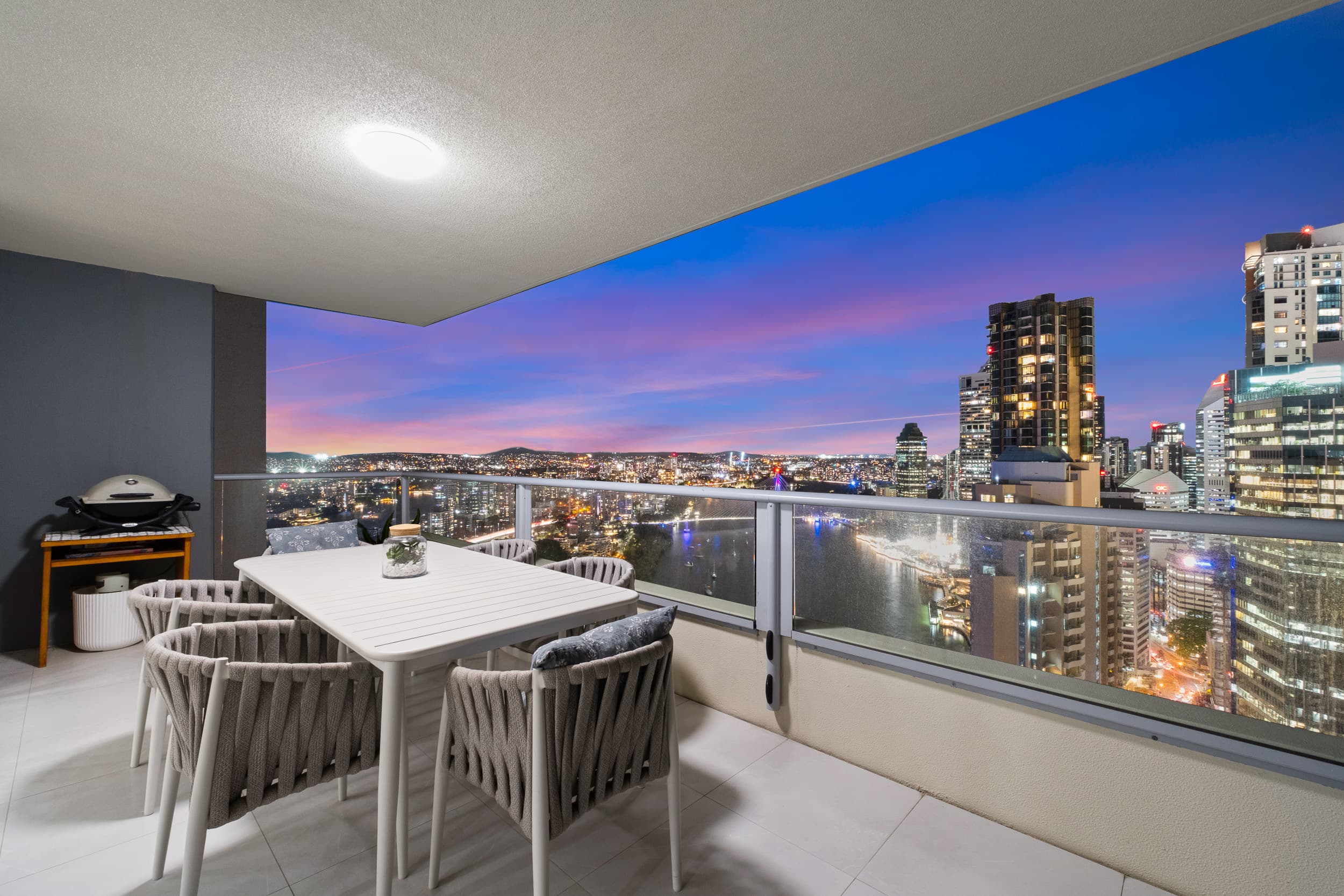 411/30 Macrossan Street, Brisbane City — photo 3 of 5
