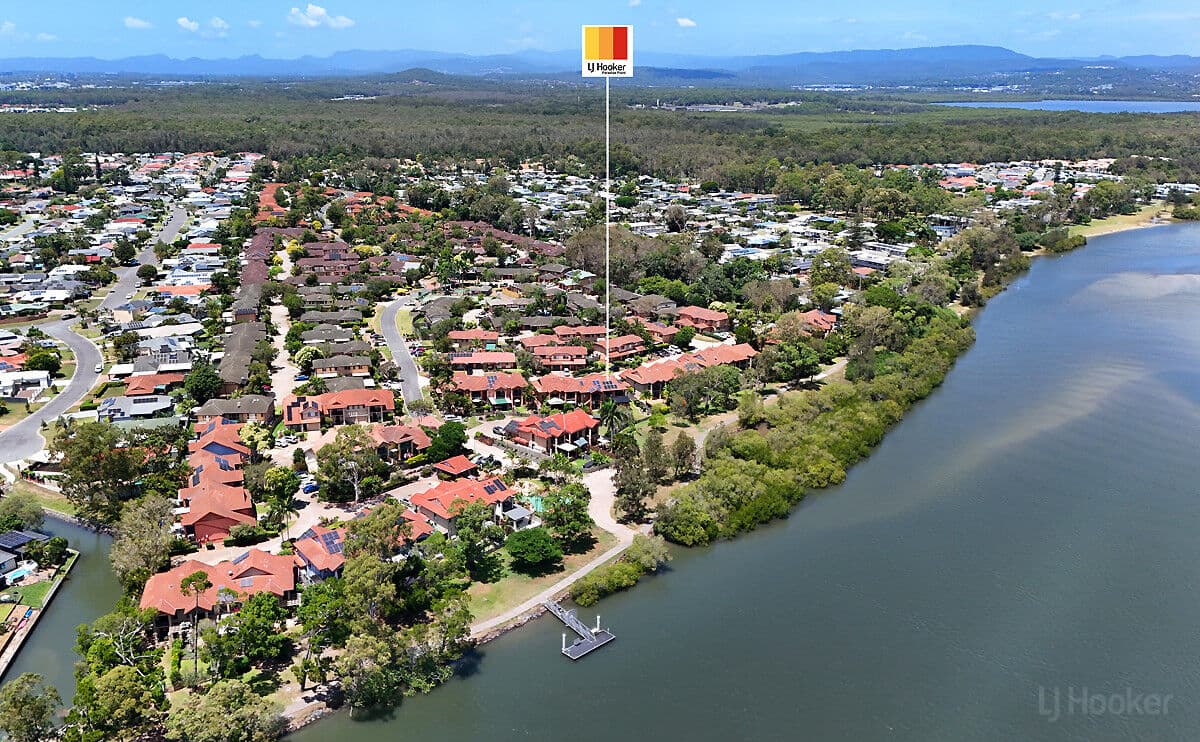 266/125 Hansford Road, Coombabah — photo 1 of 5