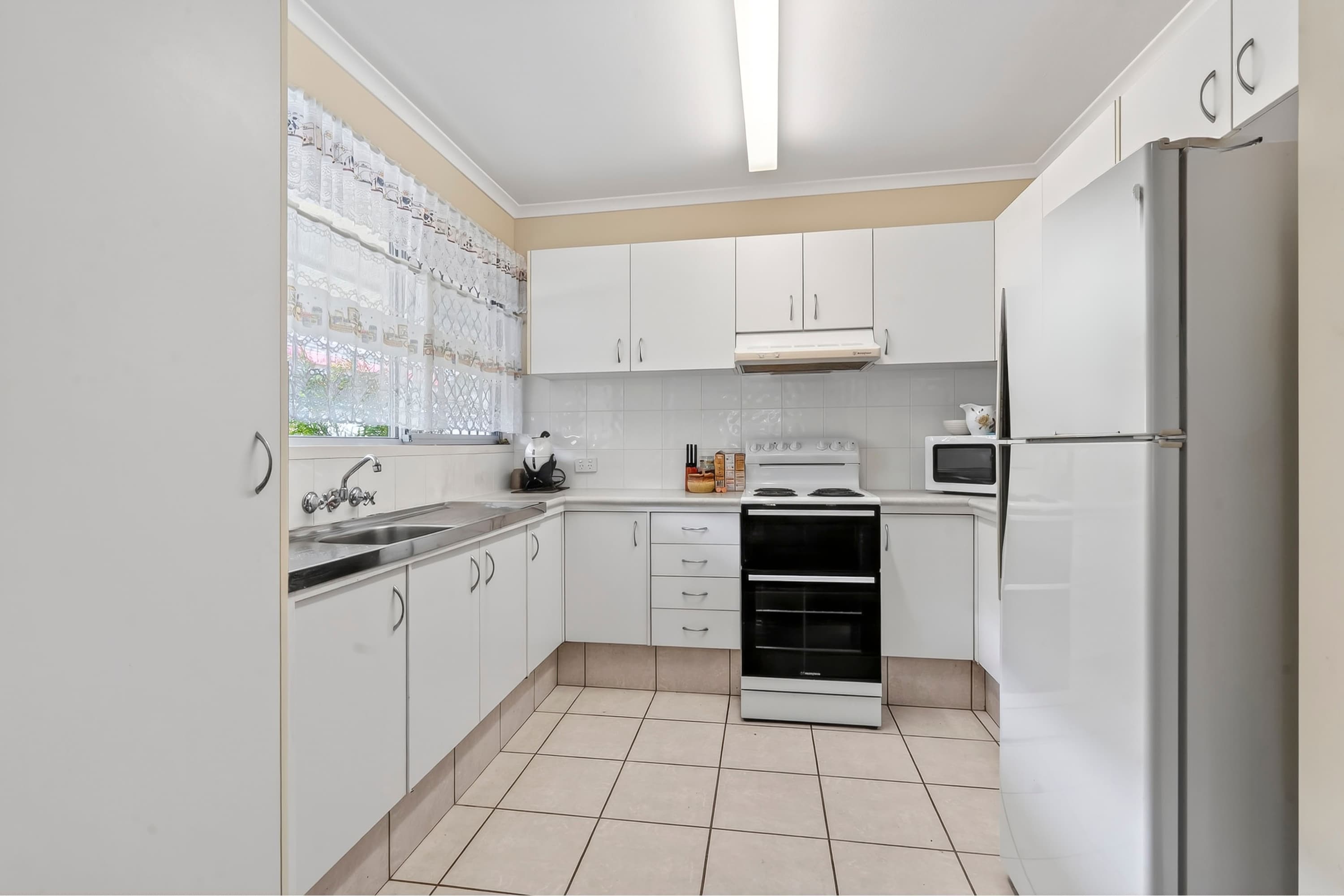 4 Glenlea Drive, Maroochydore — photo 3 of 5