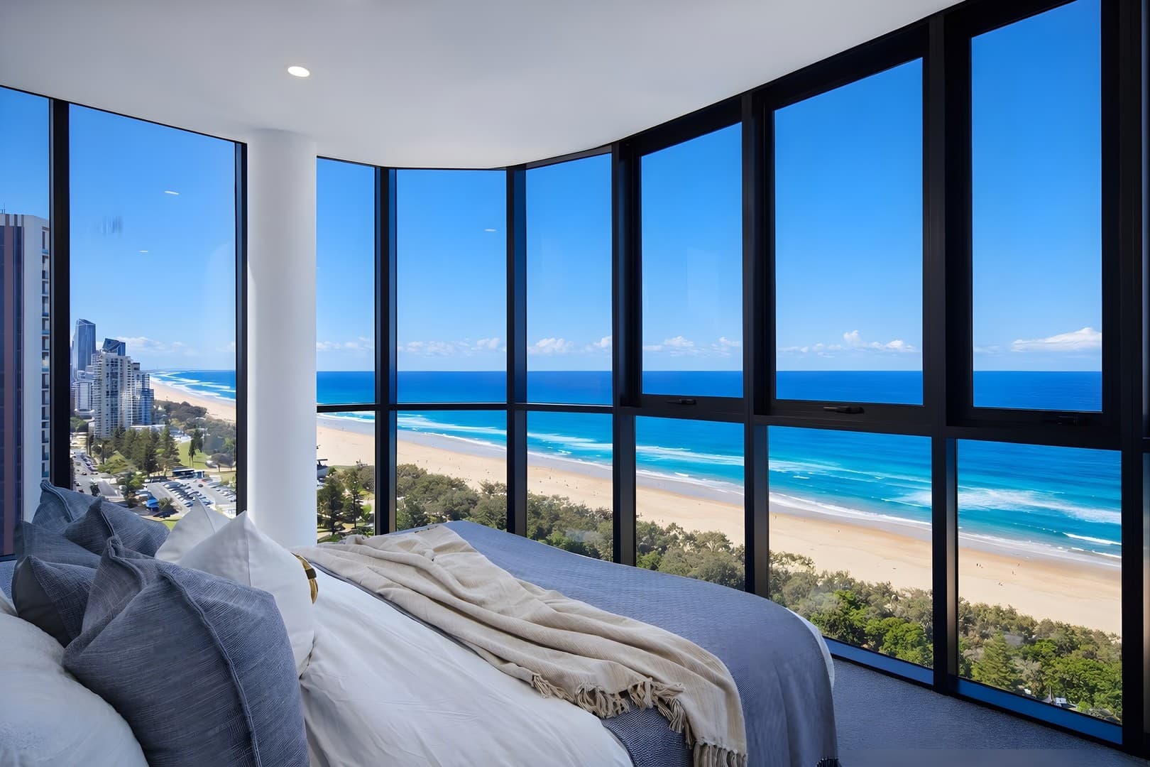 Broadbeach — photo 1 of 5