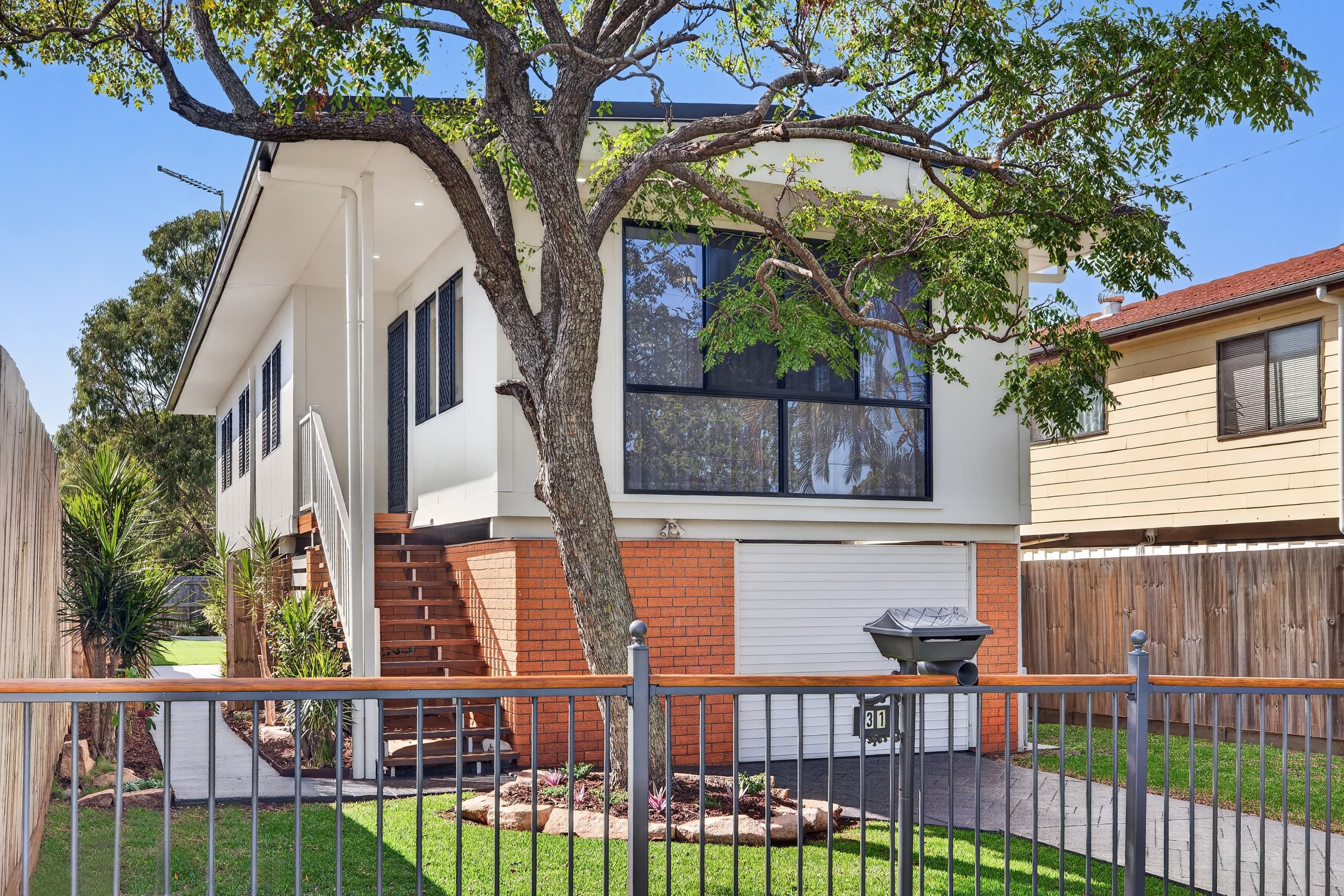 31 Thomas Street, Birkdale — photo 2 of 5