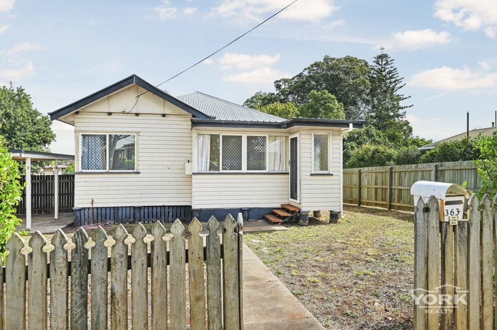 363 Hume Street, South Toowoomba — photo 1 of 5