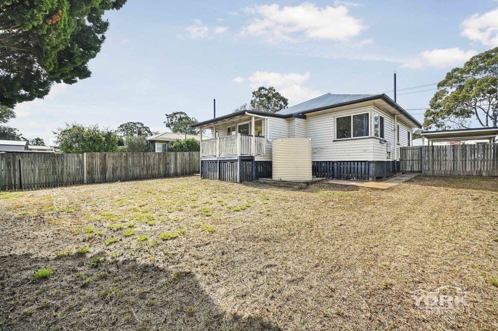 363 Hume Street, South Toowoomba — photo 3 of 5