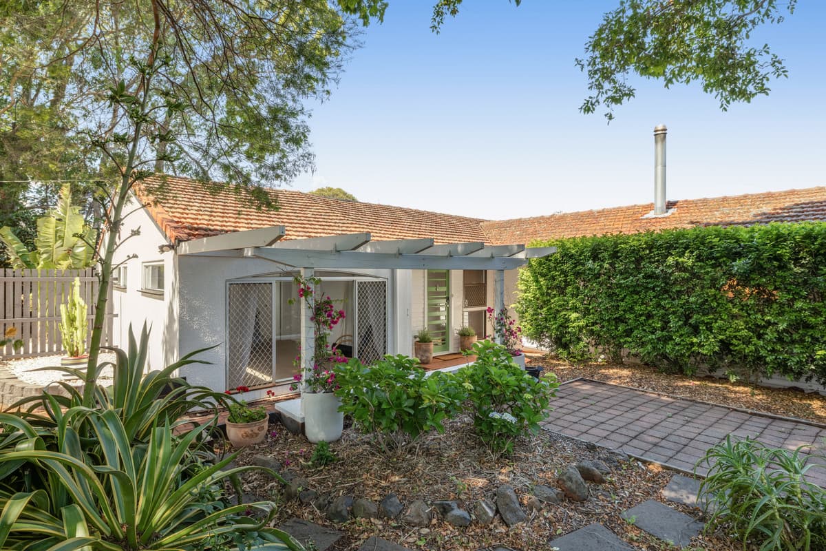 98 Ramsay Street, Centenary Heights — photo 1 of 25