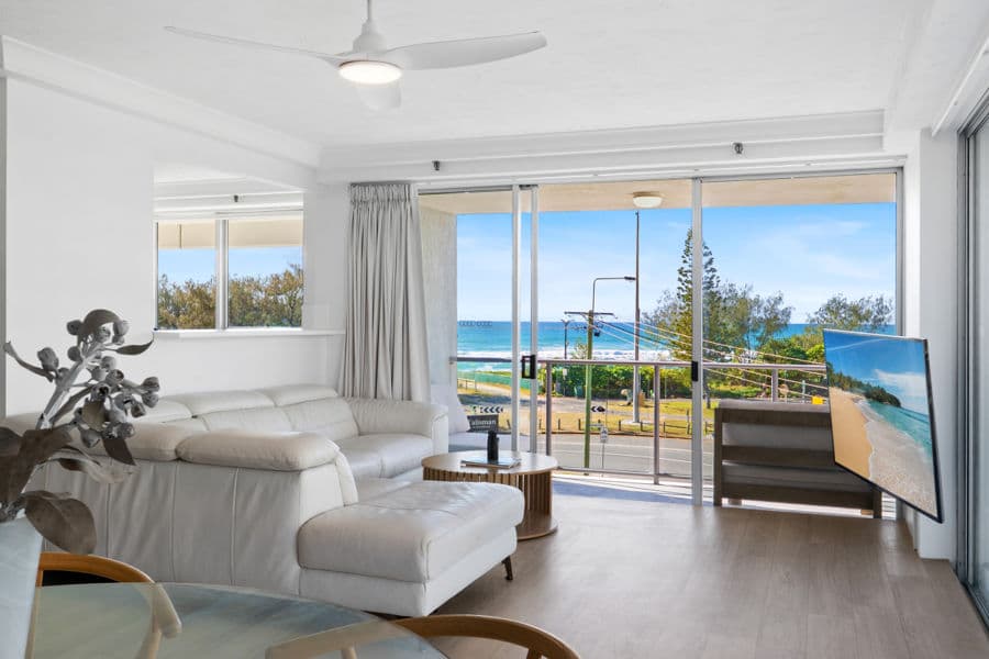 8/67 Broadbeach Boulevard, Broadbeach — photo 2 of 5