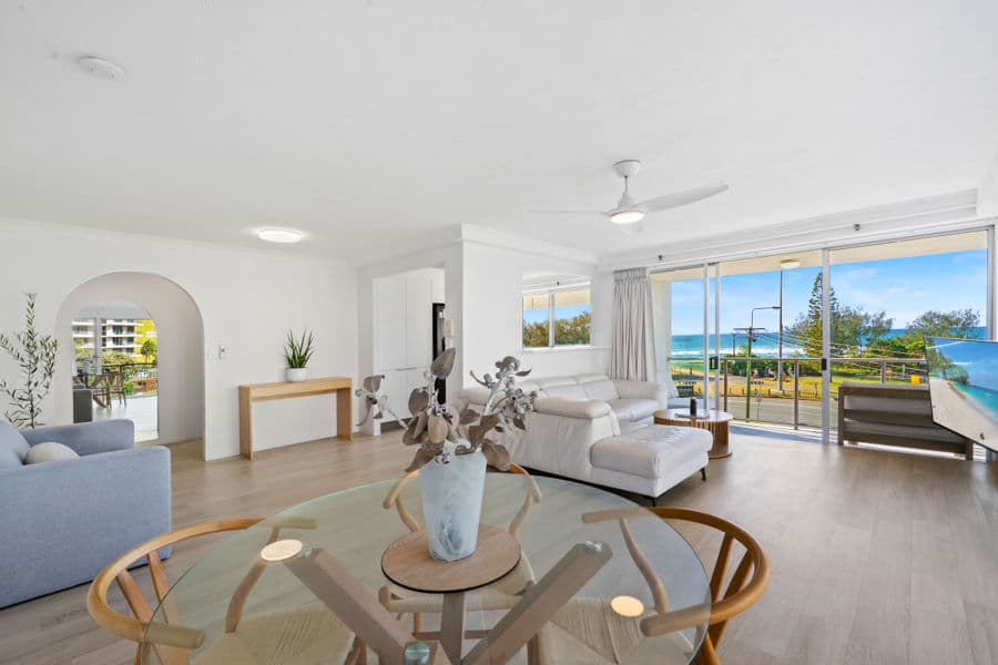 8/67 Broadbeach Boulevard, Broadbeach — photo 1 of 5