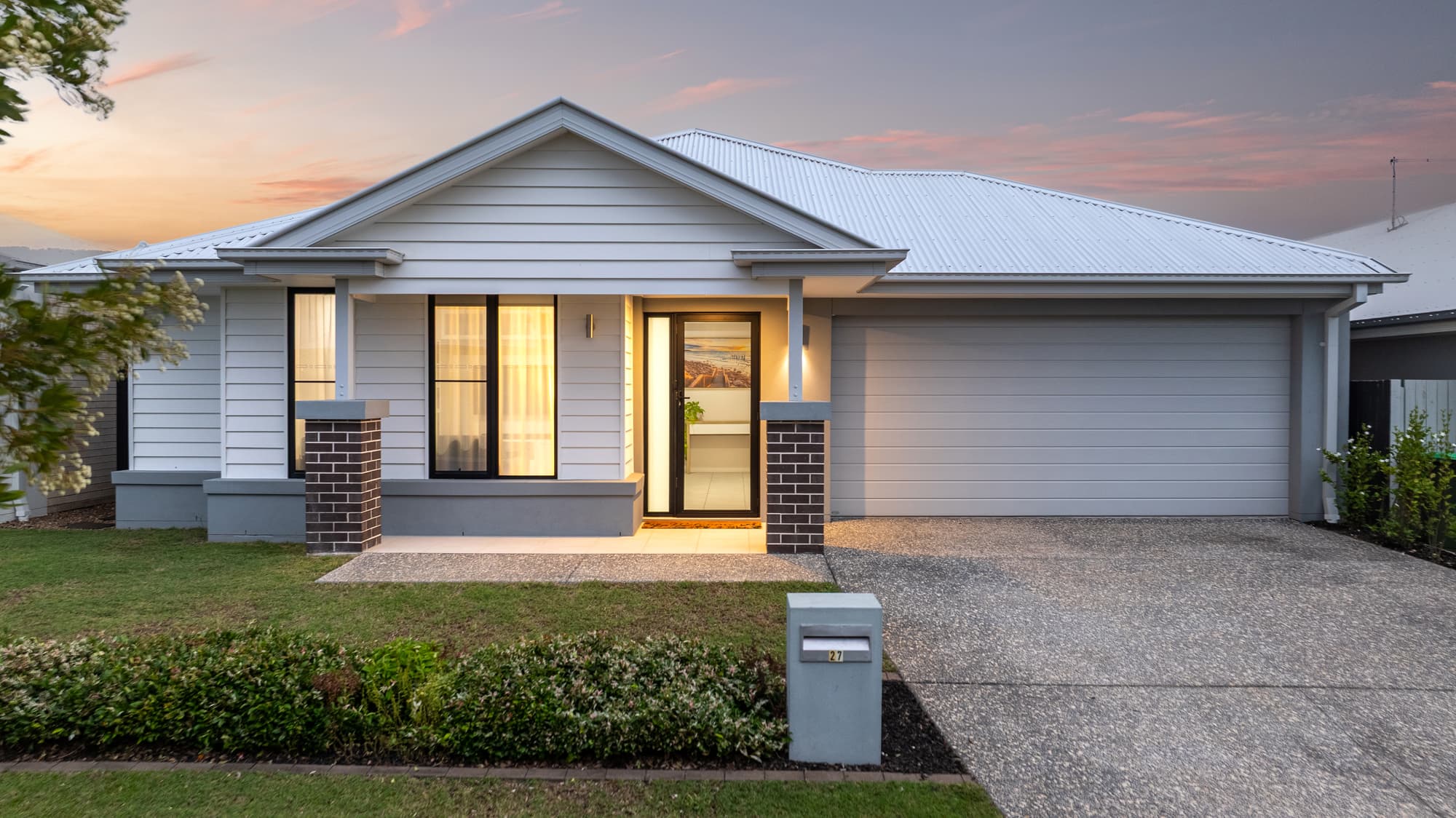 27 Benjamen Crescent, Nirimba — photo 1 of 5