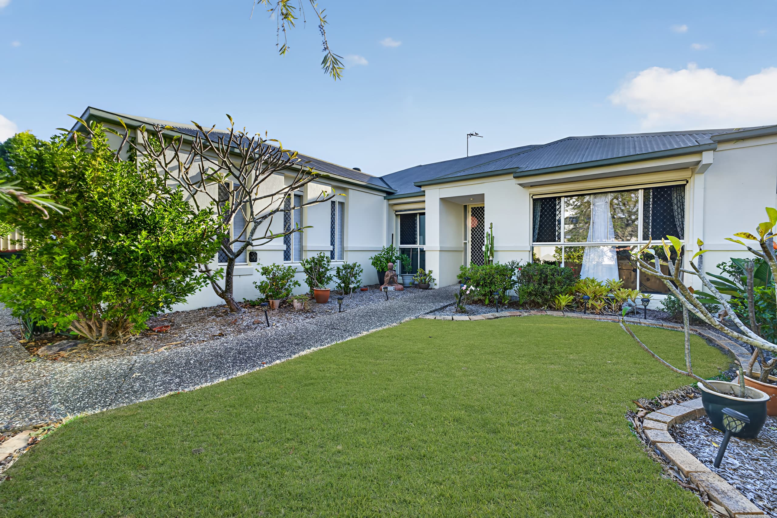 132 Harrier Drive, Burleigh Waters — photo 2 of 5