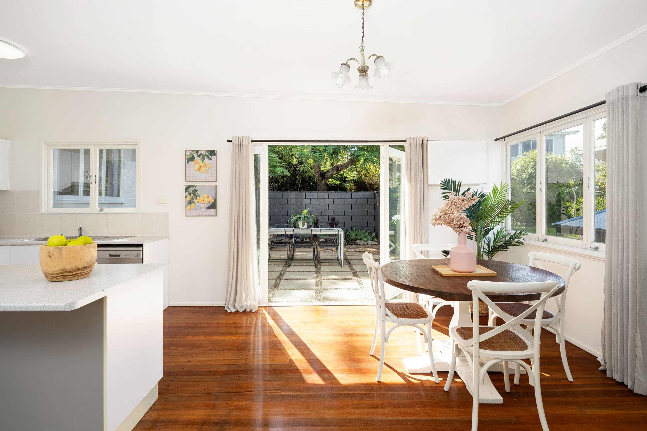32 Alkina Street, Kenmore — photo 4 of 19