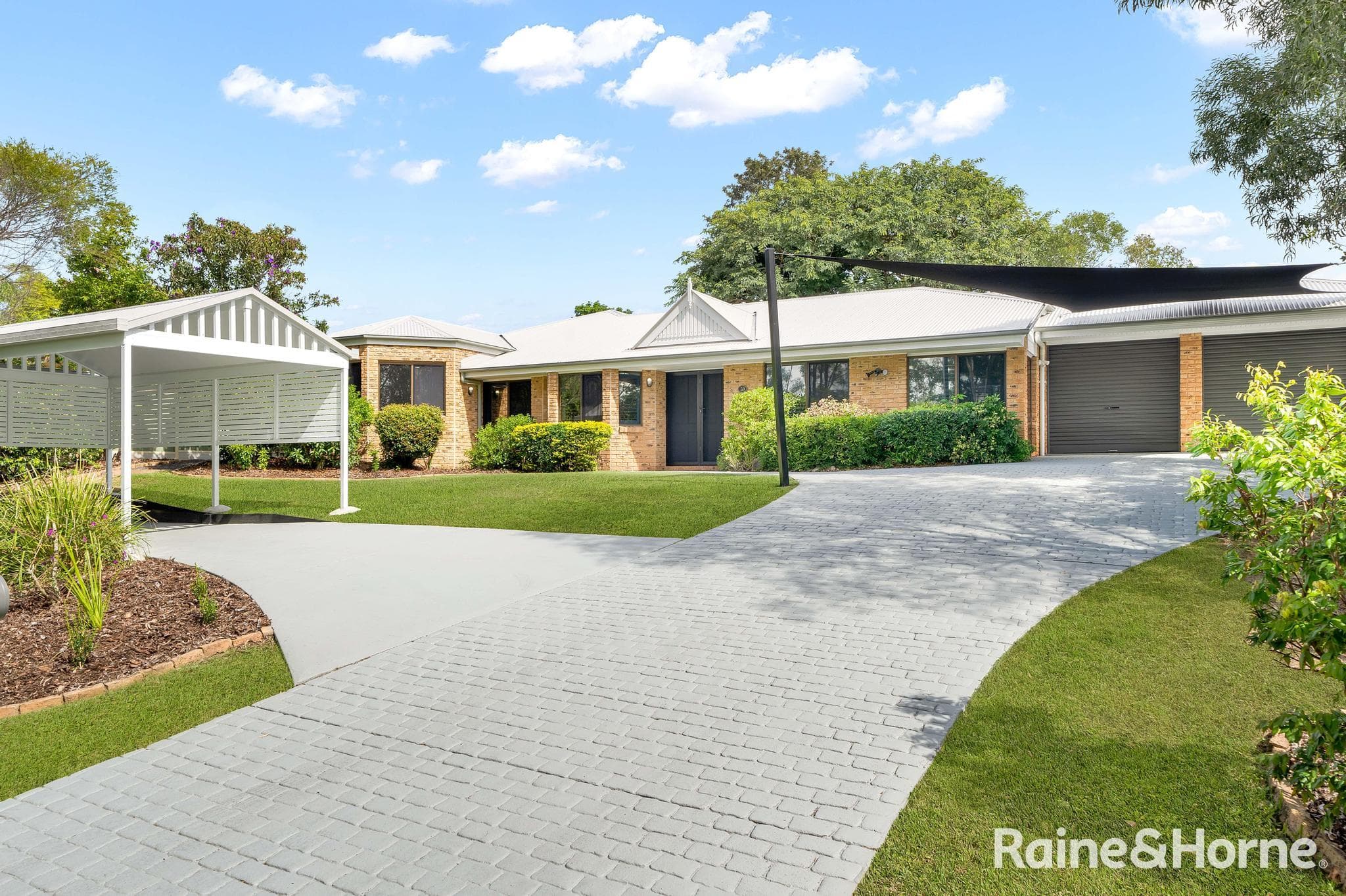 59 Sugarwood Street, Bellbowrie — photo 1 of 5