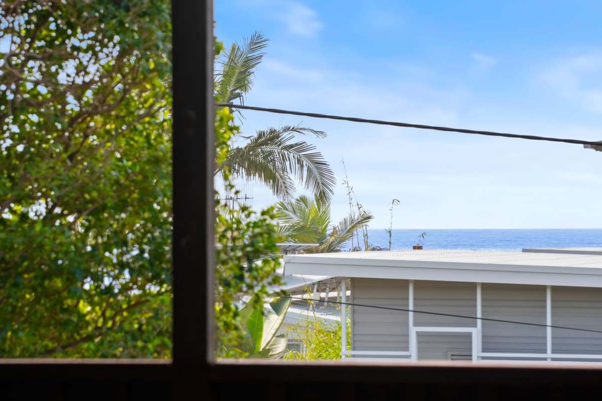 12 Woodgee Street, Currumbin — photo 2 of 5